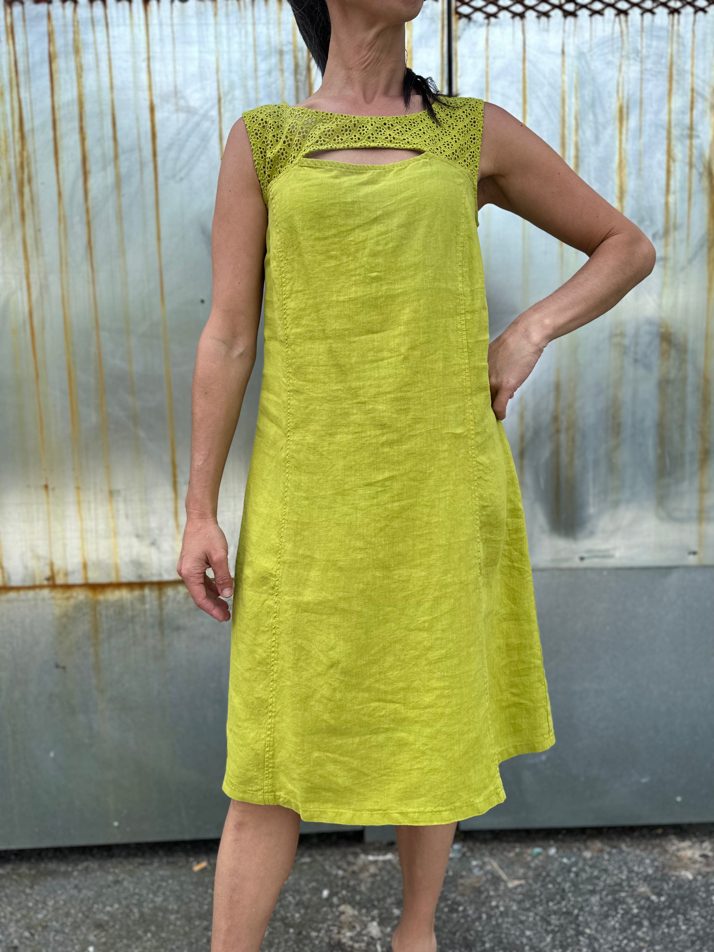 11 265 Green Dress - Elegant Women's Formal Gown for Evening Parties, Weddings & Special Occasions