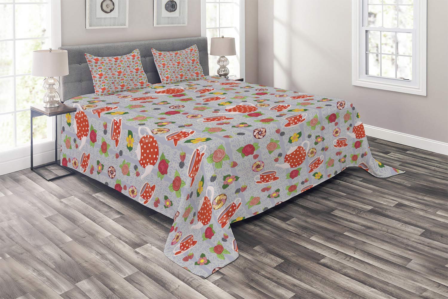 Ambesonne Cartoon Tea Pot Quilt Set - King Size 3-Piece Bedspread with Retro Polka Dot Orange Flower Print & 2 Pillow Shams | Vintage Home Decor for Bedroom, Guest Room & Cozy Farmhouse Style