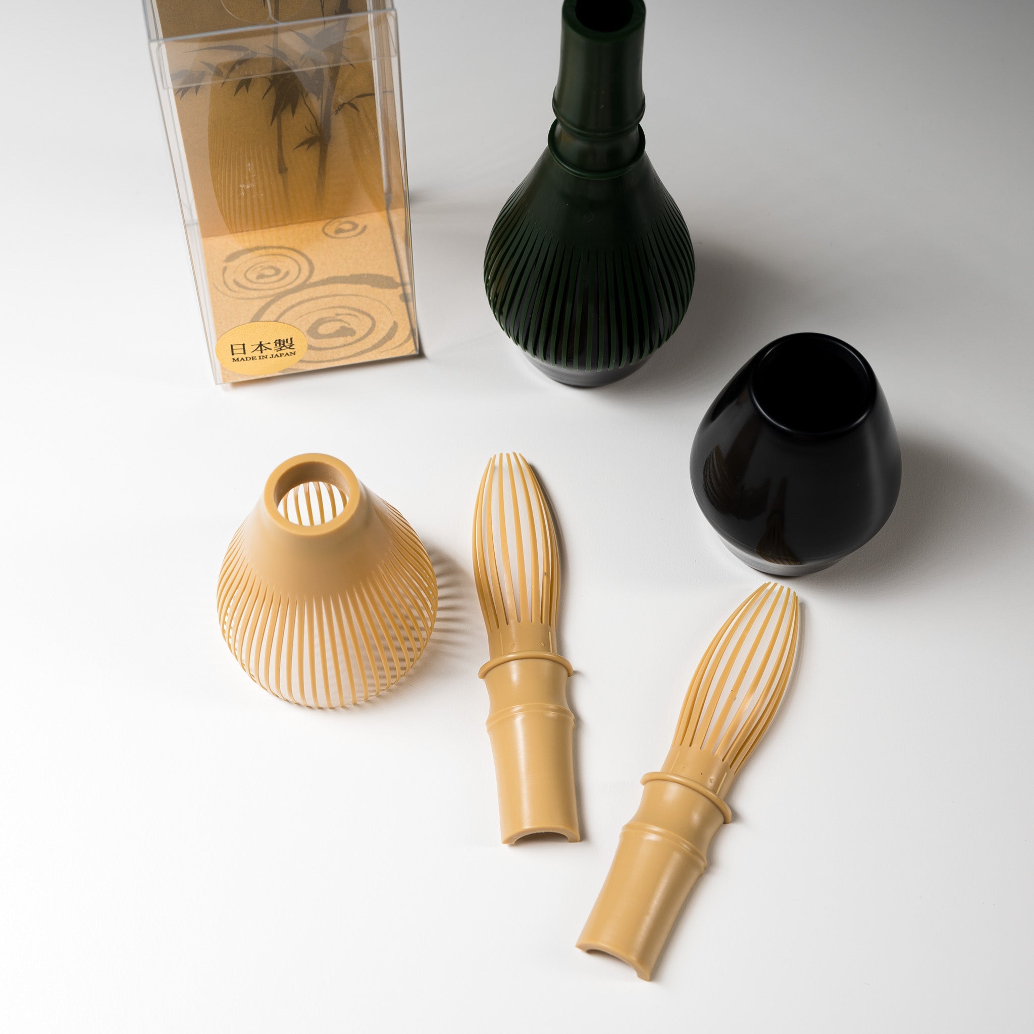 Premium Japanese Resin Matcha Whisk (Green) - Handcrafted Traditional Bamboo-Style Chasen for Authentic Matcha Tea Preparation - Perfect for Home Tea Ceremonies, Gifts & Barista Use