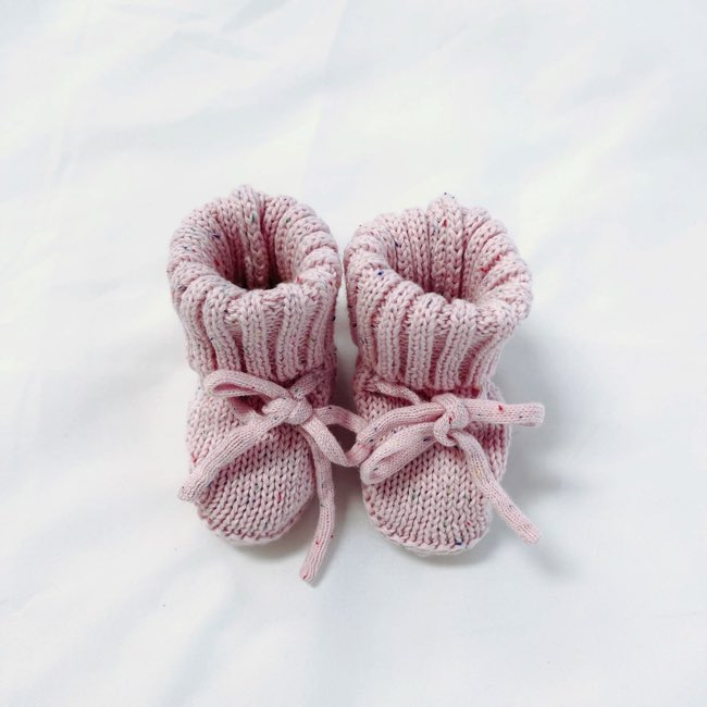 Adorable Strawberry Knit Booties for Babies - Soft & Comfortable Winter Boots for Newborns & Toddlers - Perfect for Indoor Play, Photo Shoots & Special Occasions