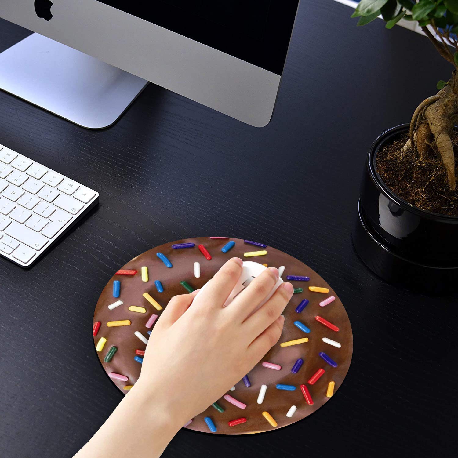 Non-Slip Donut with Sprinkles Design Round Mouse Pad & Coasters Set - Cute Rubber Mousepad for Computer, Laptop, Gaming & Office Desk Accessories - Perfect for Work, Home Office & Gaming Setup