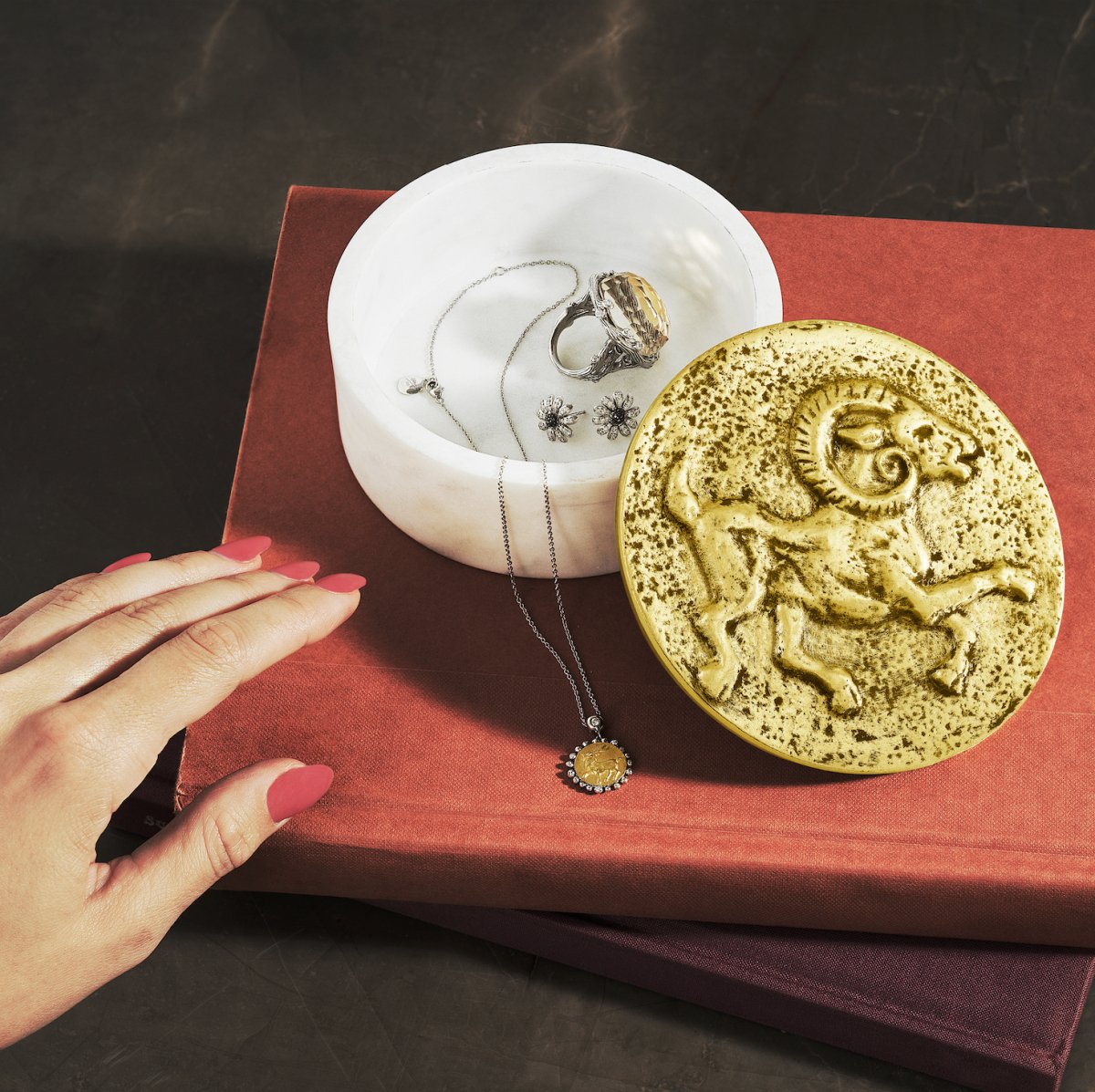Chinese Zodiac Sheep Gift Box - Handmade Wooden Collectible for Home Decor & Feng Shui - Perfect for Christmas, New Year & Housewarming Gifts