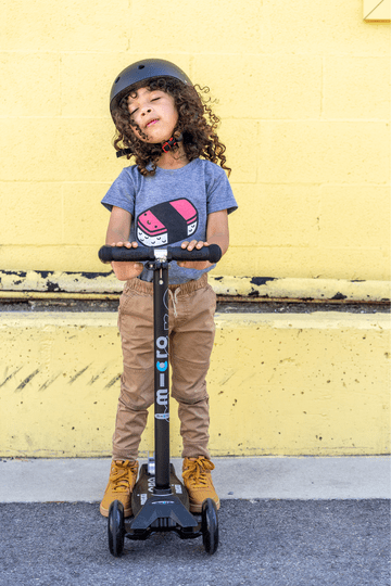 Micro Kickboard Maxi DELUXE Scooter - 3 Wheel Kick Scooter for Kids Ages 5-12 | Adjustable Height | Smooth Ride | Perfect for Commuting, School & Outdoor Fun