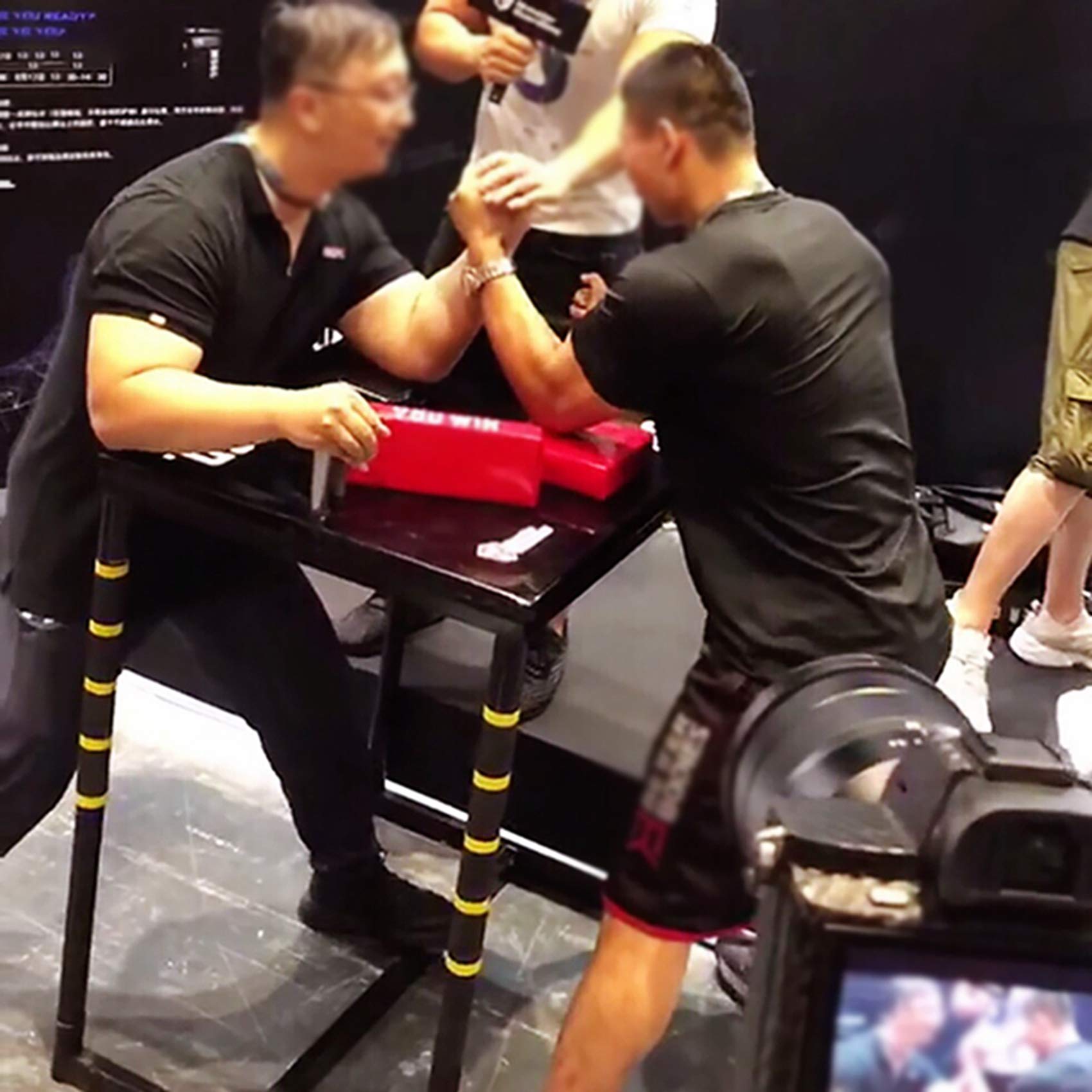 Professional Arm Wrestling Table with Detachable Wrist Support - Heavy Duty Home Gym Equipment for Strength Training & Competitions (Black) | Perfect for Home Gyms, Fitness Centers & Arm Wrestling Tournaments