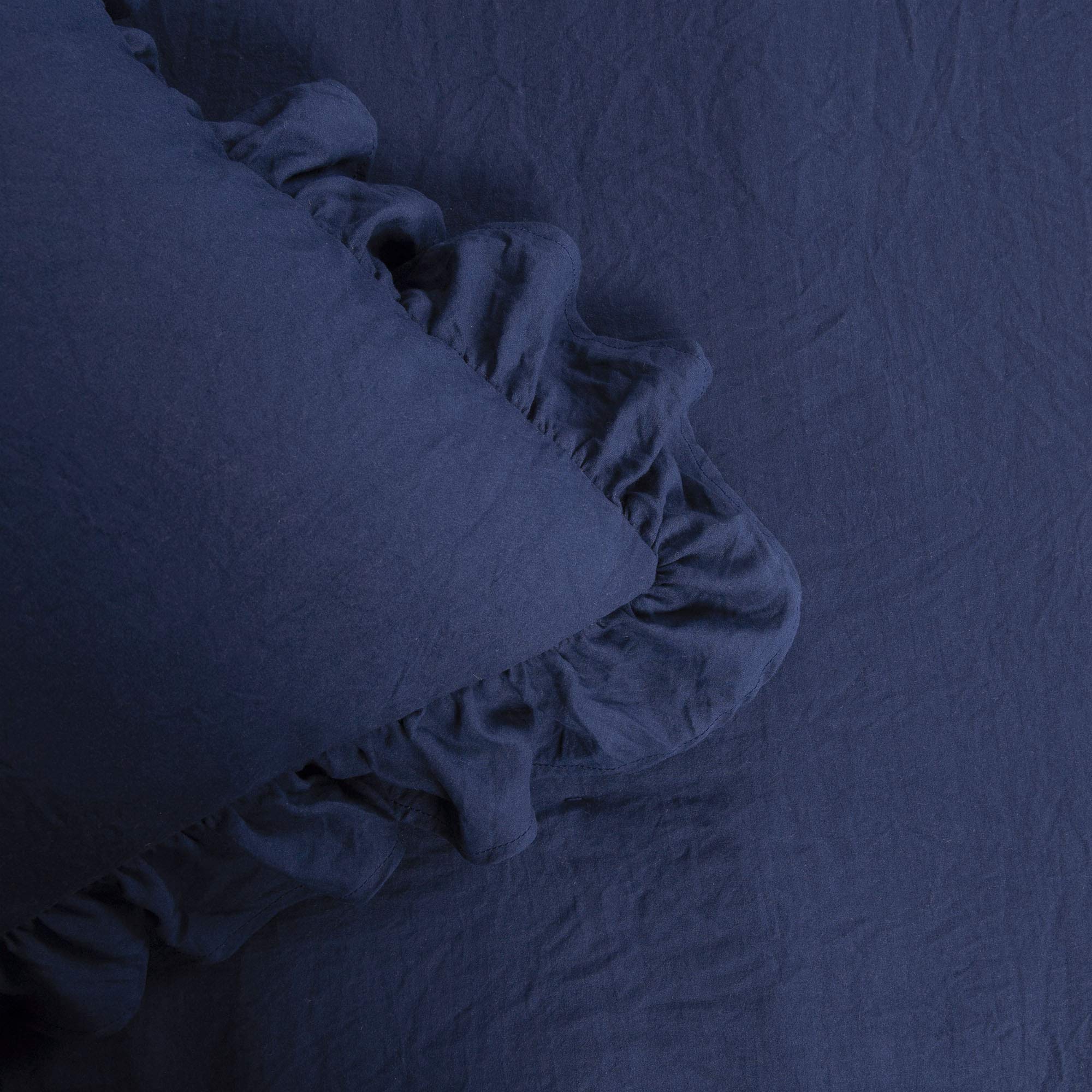 Lush Decor Reyna 3-Piece Ruffle Comforter Set - Full/Queen Navy Blue Ruffled Bedding for Cozy Comfort & Timeless Elegance - Perfect for Dorm Rooms, Guest Bedrooms & Master Suites