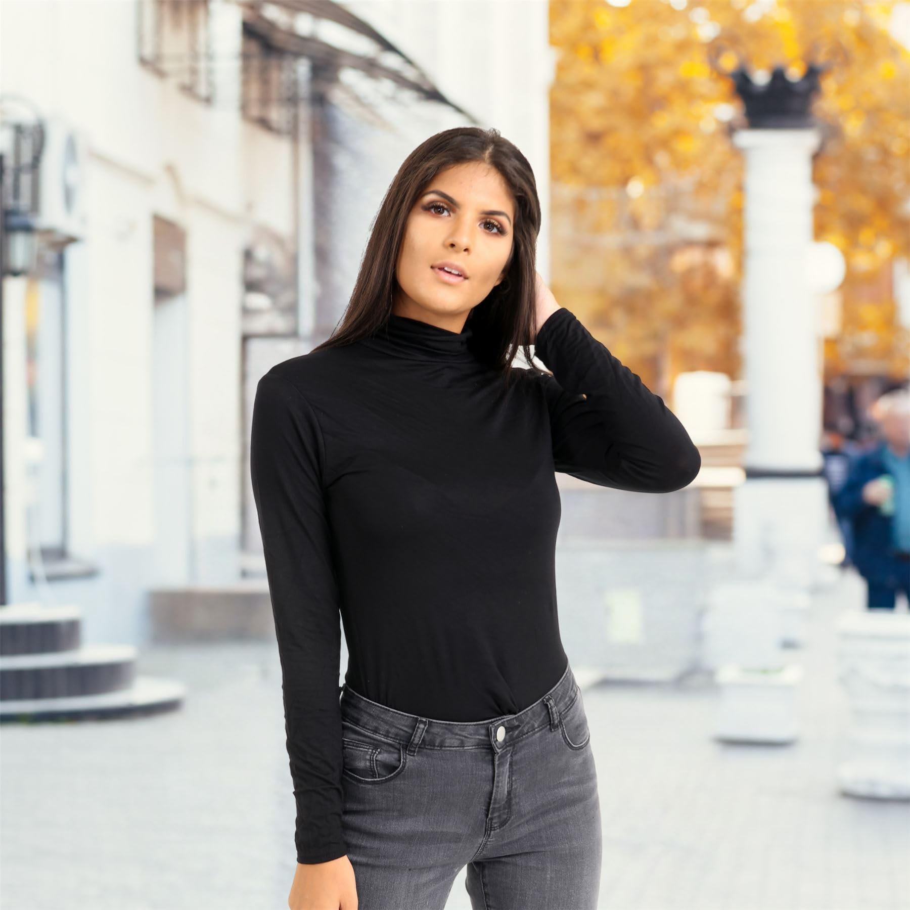 Janisramone® Women's Long Sleeve Compression Shirt - Thermal Undershirt with Turtle Neck for Workout & Layering - White (Perfect for Yoga, Running & Cold Weather)