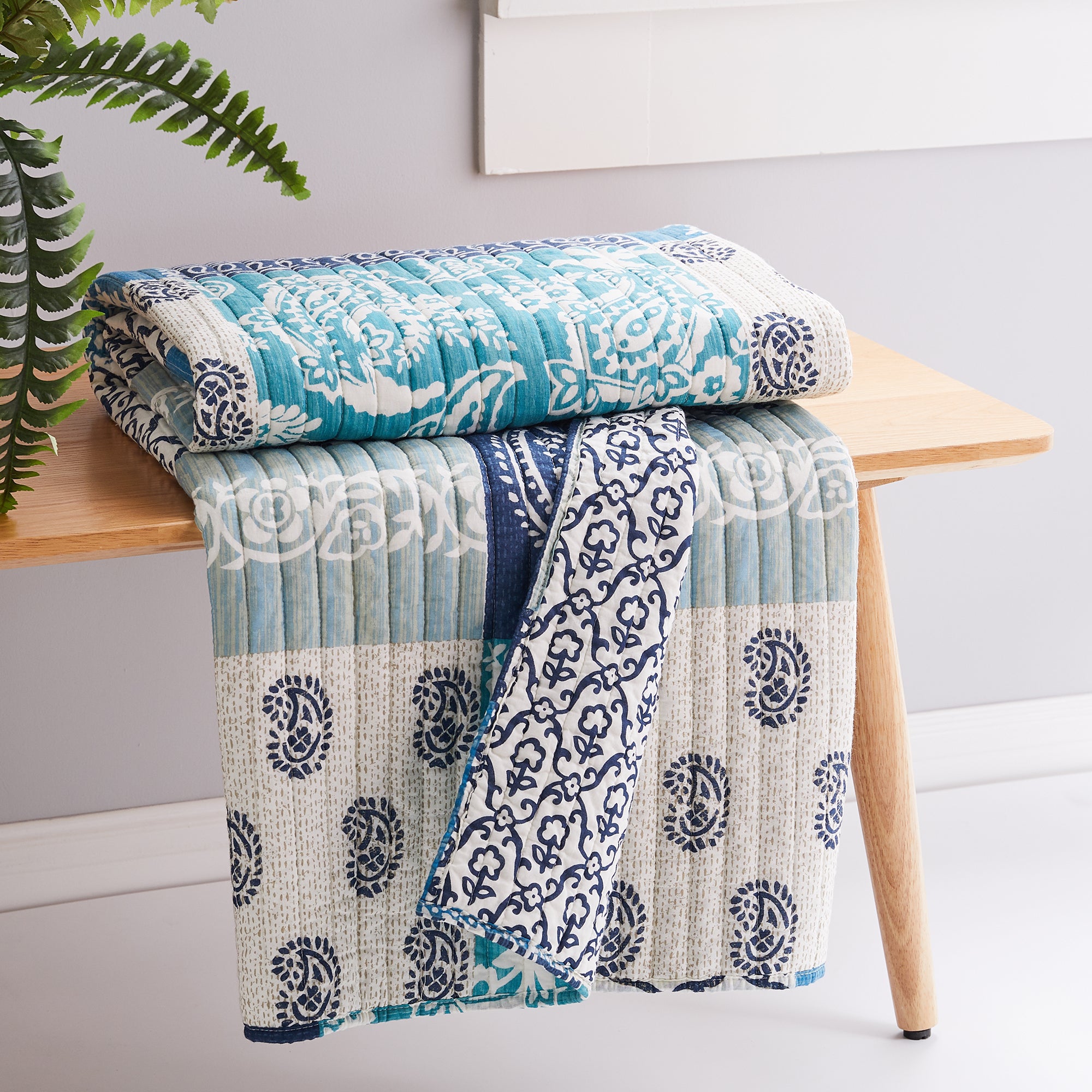 Cozy Chandra Quilted Throw Blanket - Soft Lightweight Bedspread for Couch, Sofa & Bed - Perfect for Winter Nights, Movie Time & Home Decor
