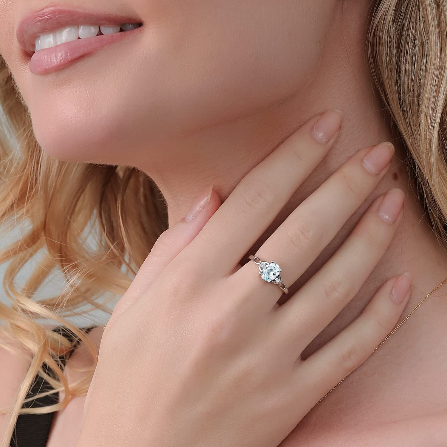 925 Sterling Silver Sky Blue Aquamarine & White Diamond 3-Stone Ring for Women - March Birthstone, 1.27 CTTW, Oval 8x6mm (Sizes 5-9) | Elegant Jewelry Gift for Birthday, Anniversary & Special Occasions