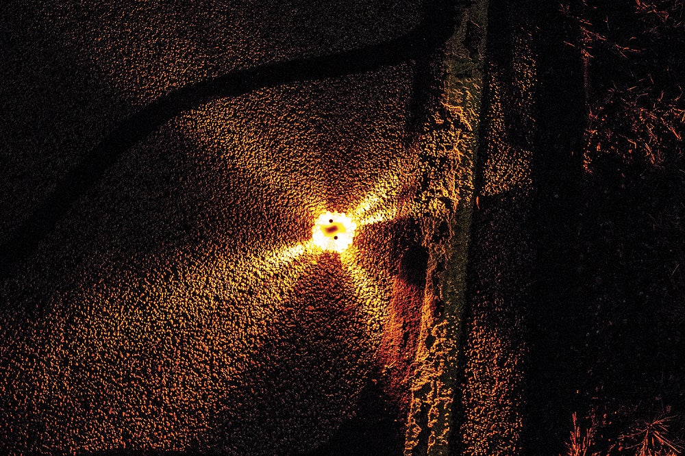 16 LED Strobe Light - 4 Inch Emergency Road Flare for Vehicle Safety & Hazard Warning - Perfect for Roadside Emergencies, Camping & Nighttime Visibility