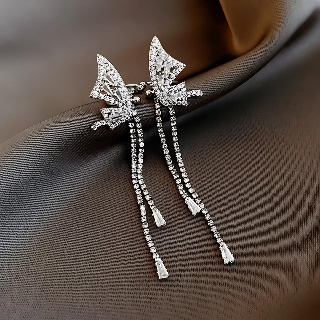 Sparkling Diamond No-Piercing Ear Cuff for Women - Elegant Clip-On Earrings for Parties & Weddings | HE17627