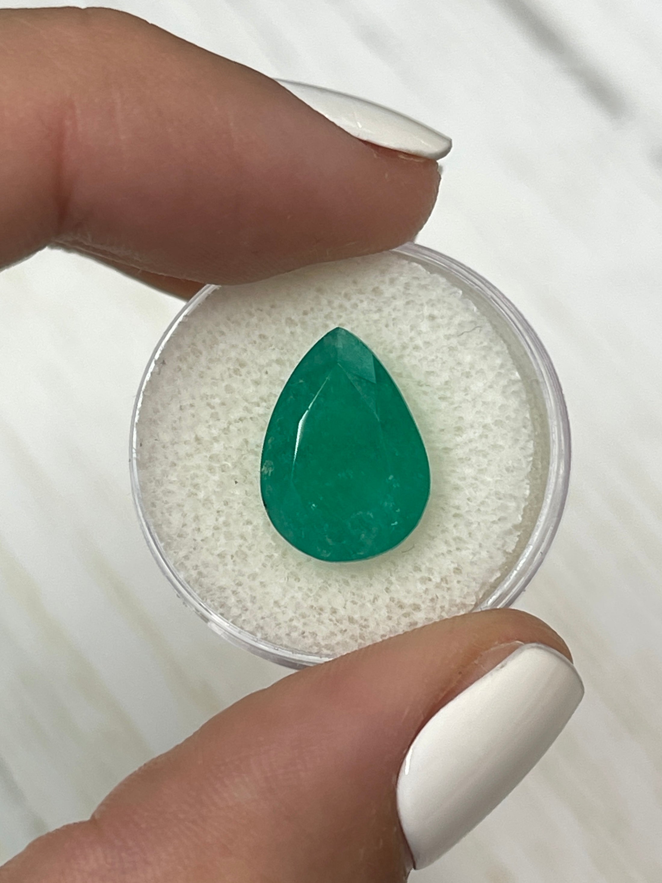 6.59 Carat Natural Colombian Emerald Pear Cut Loose Gemstone for Jewelry Making - Engagement Rings, Necklaces & Earrings