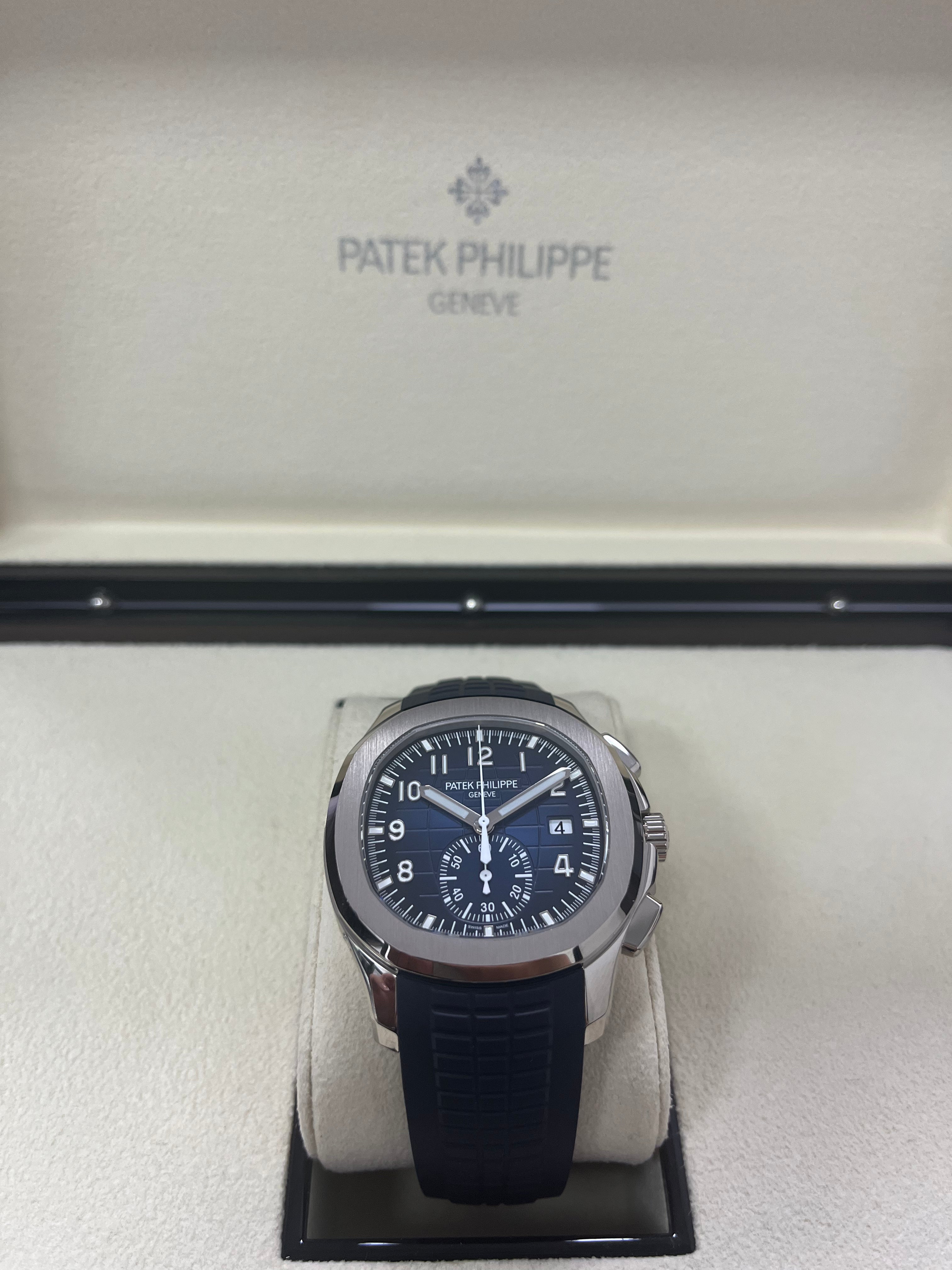Patek Philippe Aquanaut 5968G-001 Luxury Men's Watch - Automatic Chronograph, Rose Gold Case, Black Dial - Perfect for Business Meetings & Special Occasions