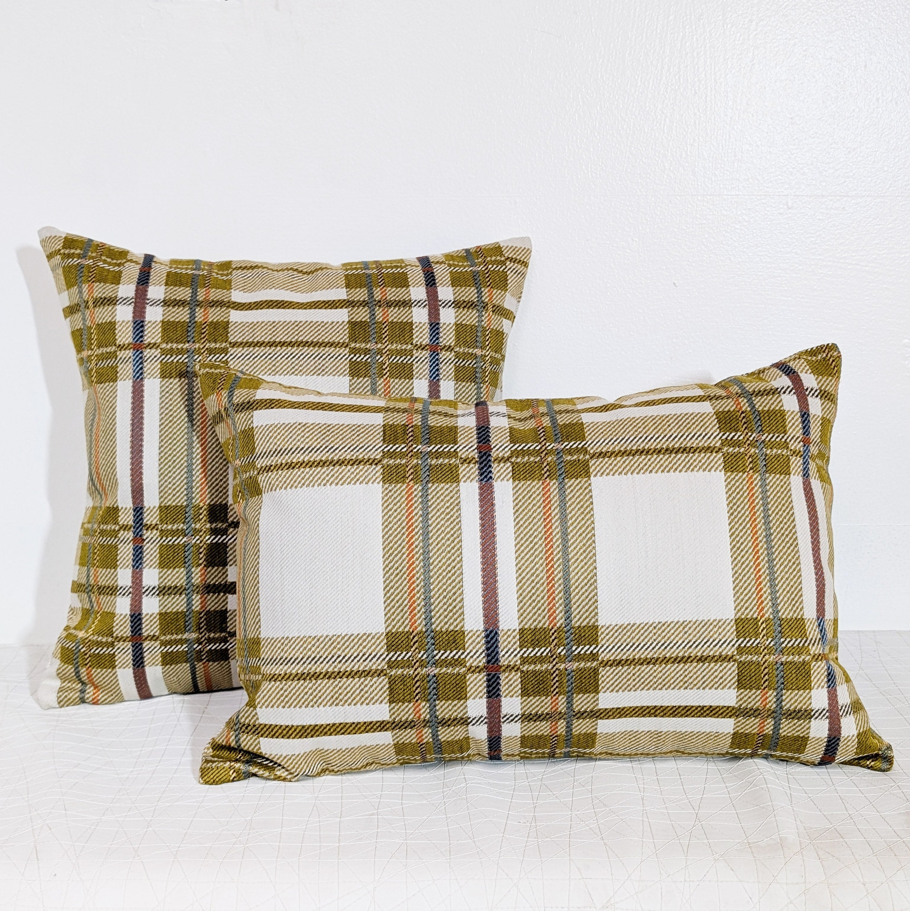 HBF Hipster Pillow 22 - Ultra Soft & Comfortable Throw Pillow for Couch, Bed, Sofa - Perfect for Living Room, Bedroom & Home Decor