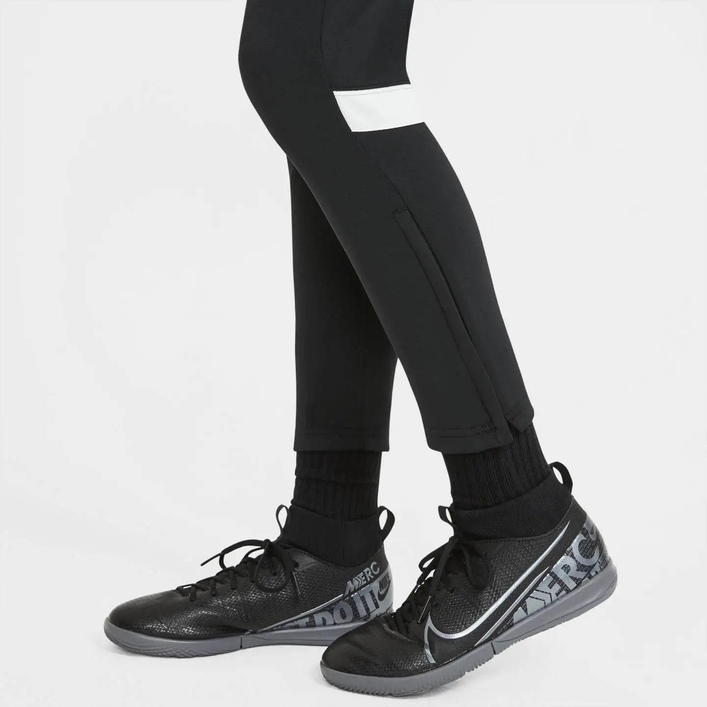 Nike Dri-FIT Academy Training Pants for Men - Moisture-Wicking Workout Joggers with Stretch Fit - Ideal for Gym, Running & Sports Activities