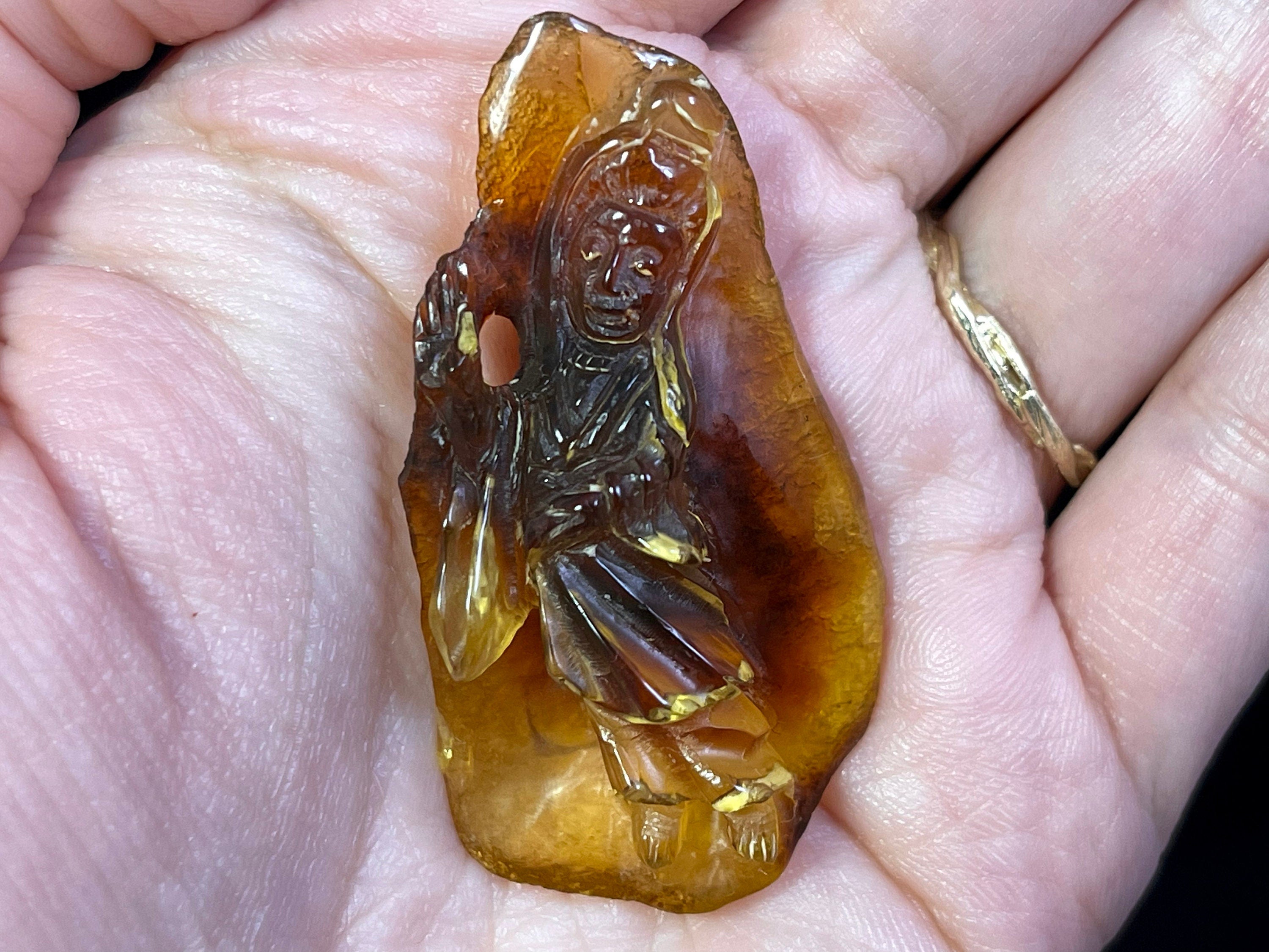 AMBER Crystal Buddha Statue - Hand Carved Healing Crystal Decor, Unique Housewarming Gift for Home & Office - Spiritual Meditation & Feng Shui Decor