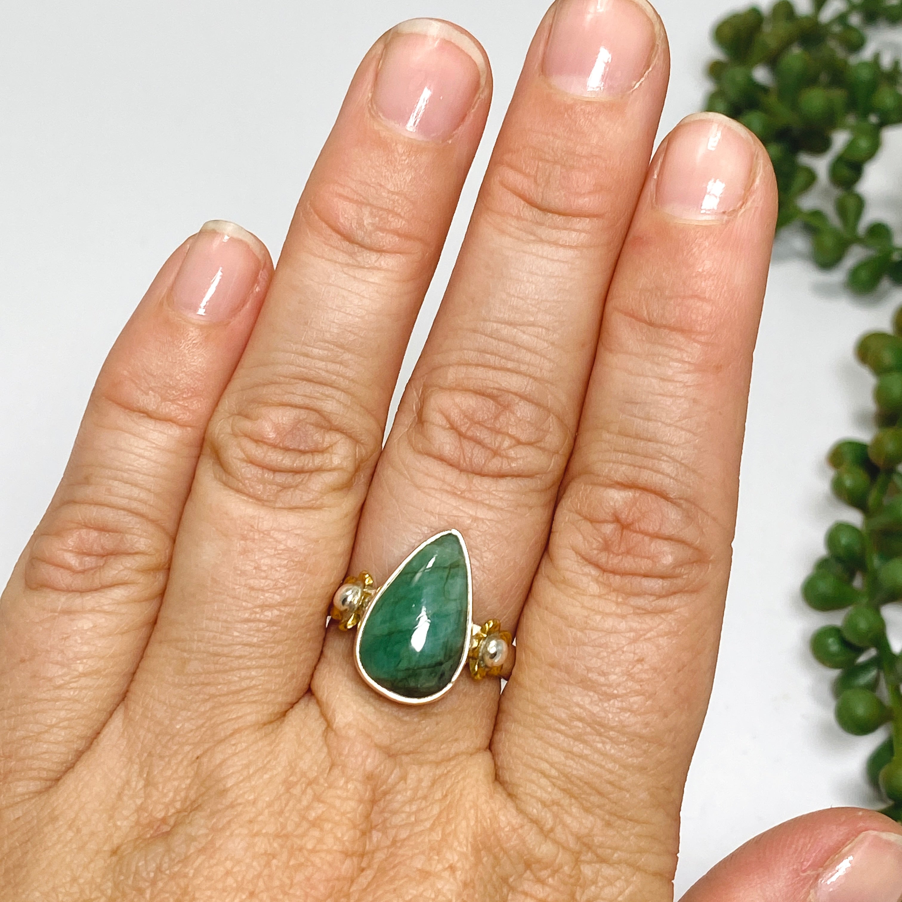Emerald Teardrop Cabochon Ring with Brass Detailing - Size 8 - KPGJ3299 - Elegant Jewelry for Women, Perfect for Weddings, Parties & Special Occasions