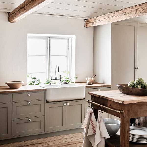 Horus Julia 2-Hole Swan Neck Brass Kitchen Faucet - Perfect for Modern Farmhouse & Vintage Style Kitchens