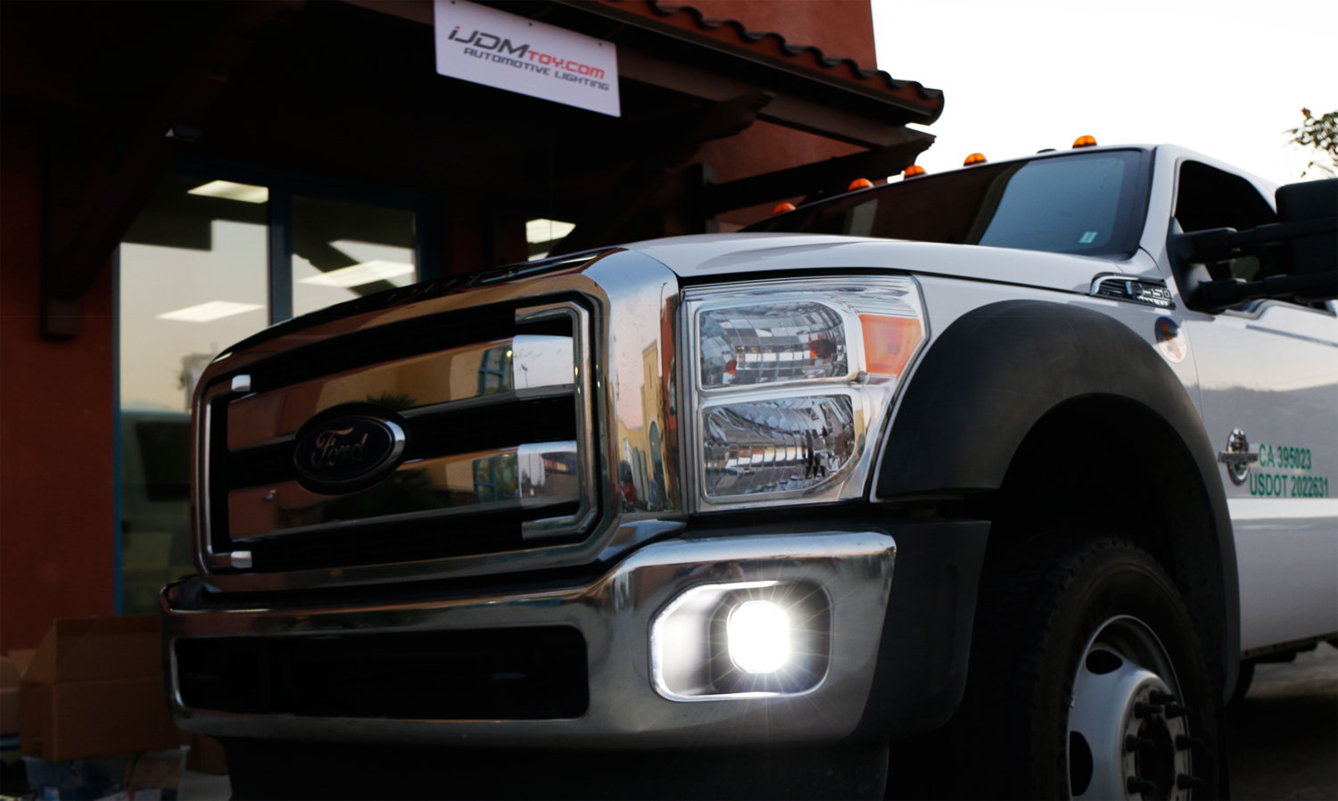 40W CREE LED Fog Light Kit - Clear Lens White for Ford F-250 F-350 F-450 & Excursion - High Visibility Off-Road Driving & Nighttime Safety