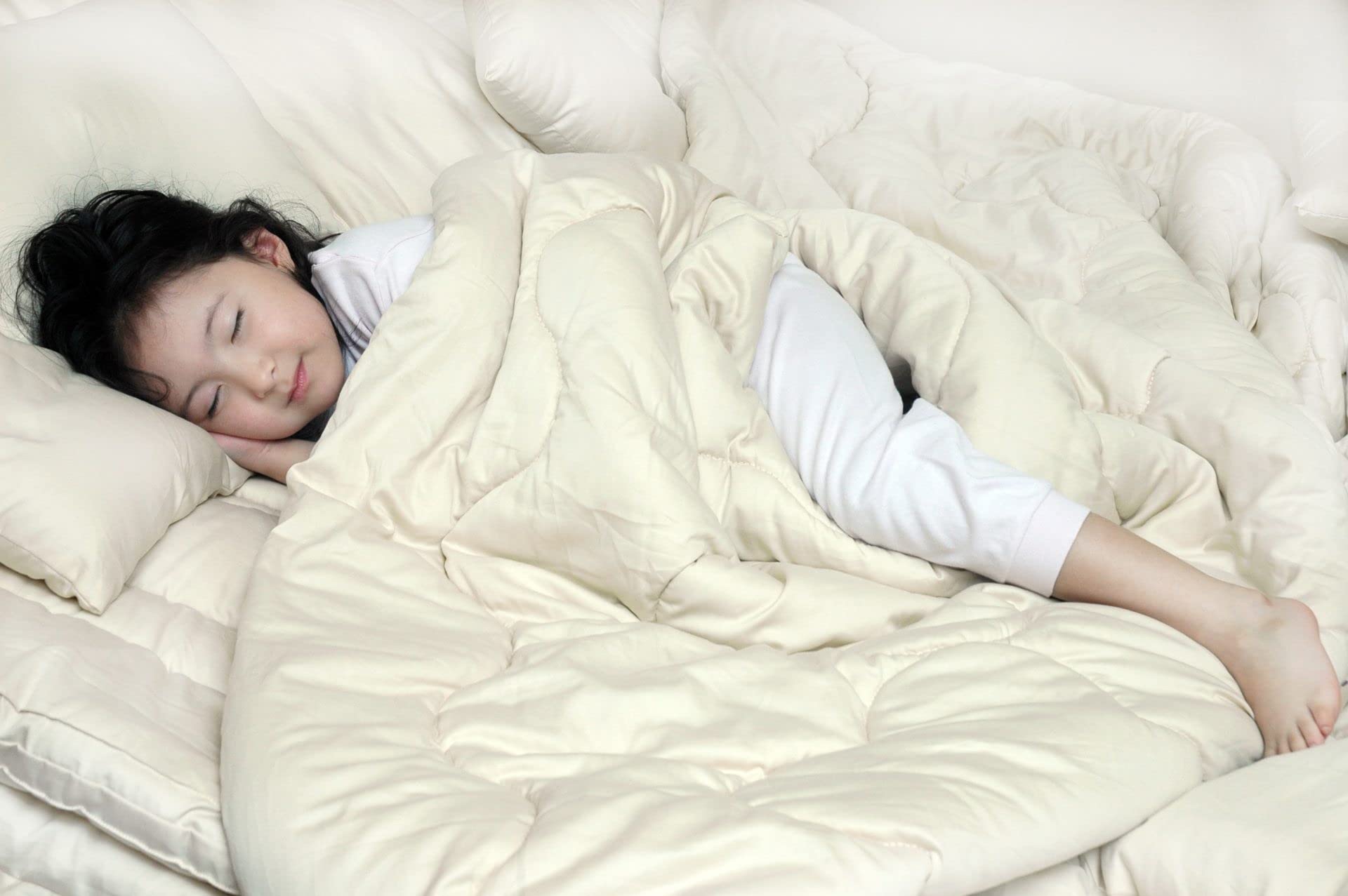 Lightweight Pinch Pleated 100% Cotton Comforter - All Season Down Alternative Quilted Bedding | Soft & Breathable for Hot Sleepers | Cooling Comforter for Summer & Warm Weather (Full/Queen Size, Dark Grey) | Perfect for Guest Rooms, Dorms & Airbnbs