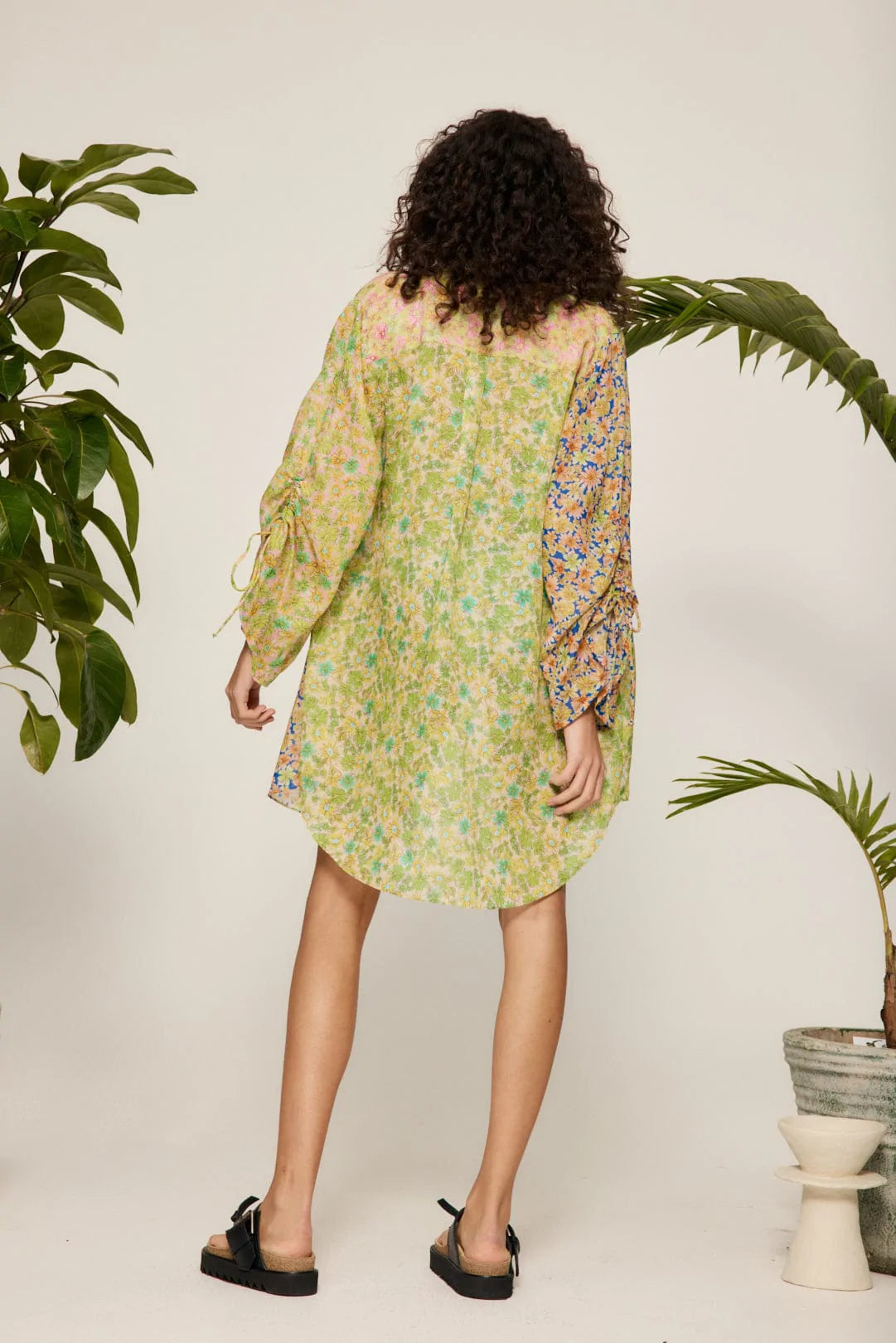 Daisy Print Oversized Button Down Shirt for Women - Casual Loose Fit Long Sleeve Blouse - Perfect for Spring Outfits, Beach Cover Ups & Boho Style