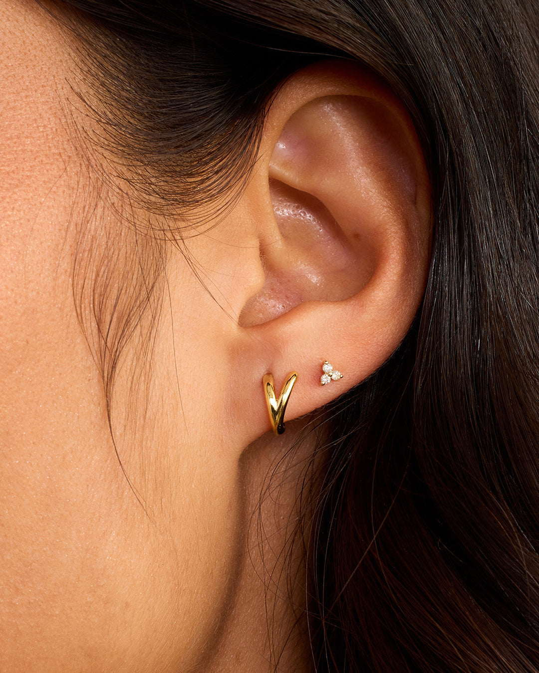 Alphabet Single Huggie Earrings - Gold Plated Initial Letter Studs for Women - Perfect for Everyday Wear, Gifts & Special Occasions