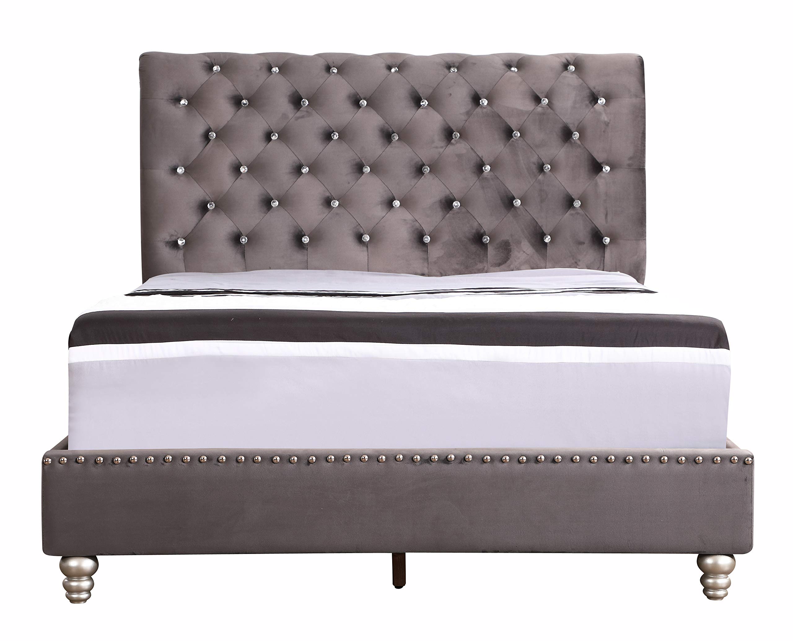 Glory Furniture Tufted Upholstered Full Size Bed in Gray - Luxurious Bedroom Furniture for Master Bedroom or Guest Room
