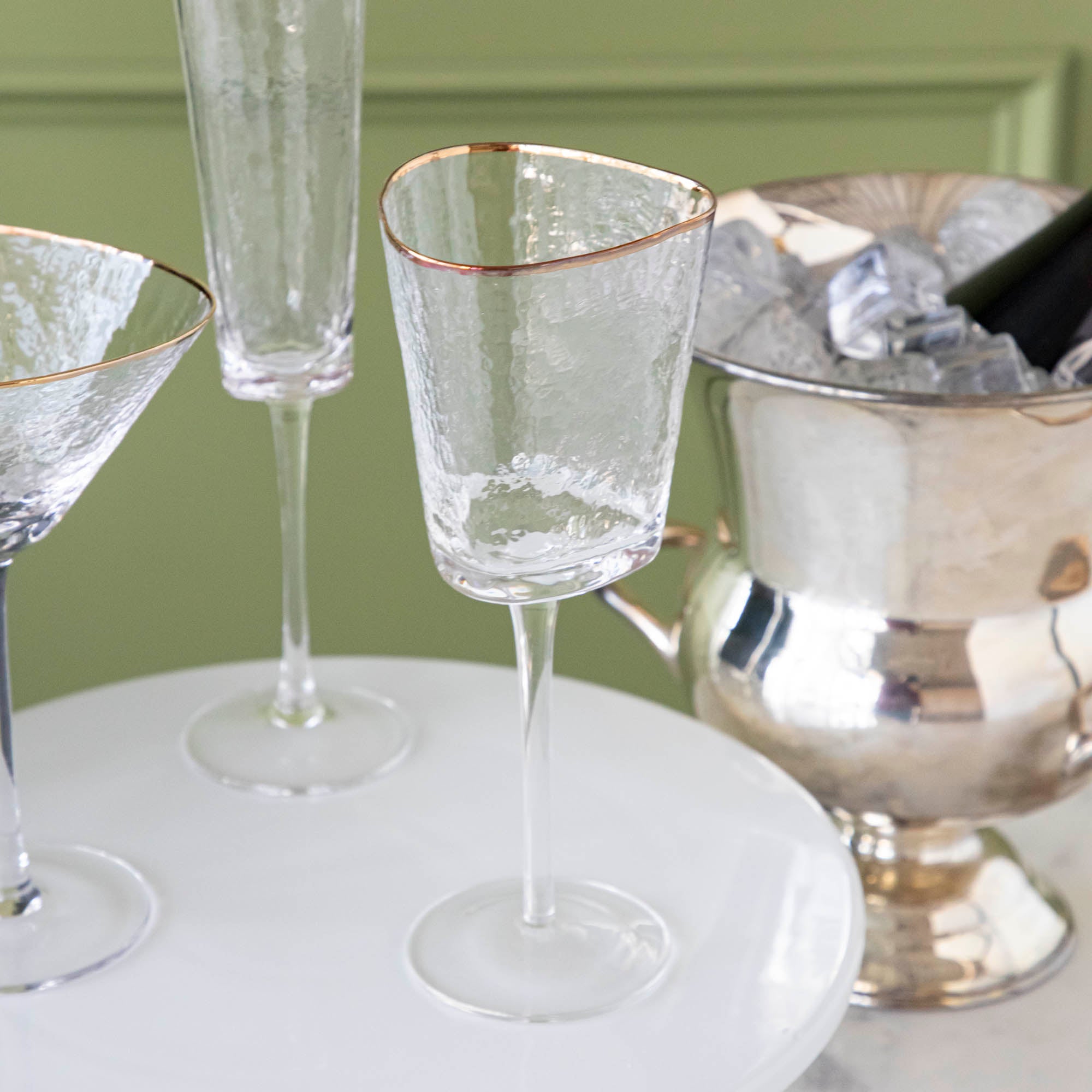 Premium Hammered Glassware Set with 24K Gold Rim - Elegant Drinking Glasses for Wine, Cocktails & Parties - Perfect for Weddings, Anniversaries & Home Entertaining