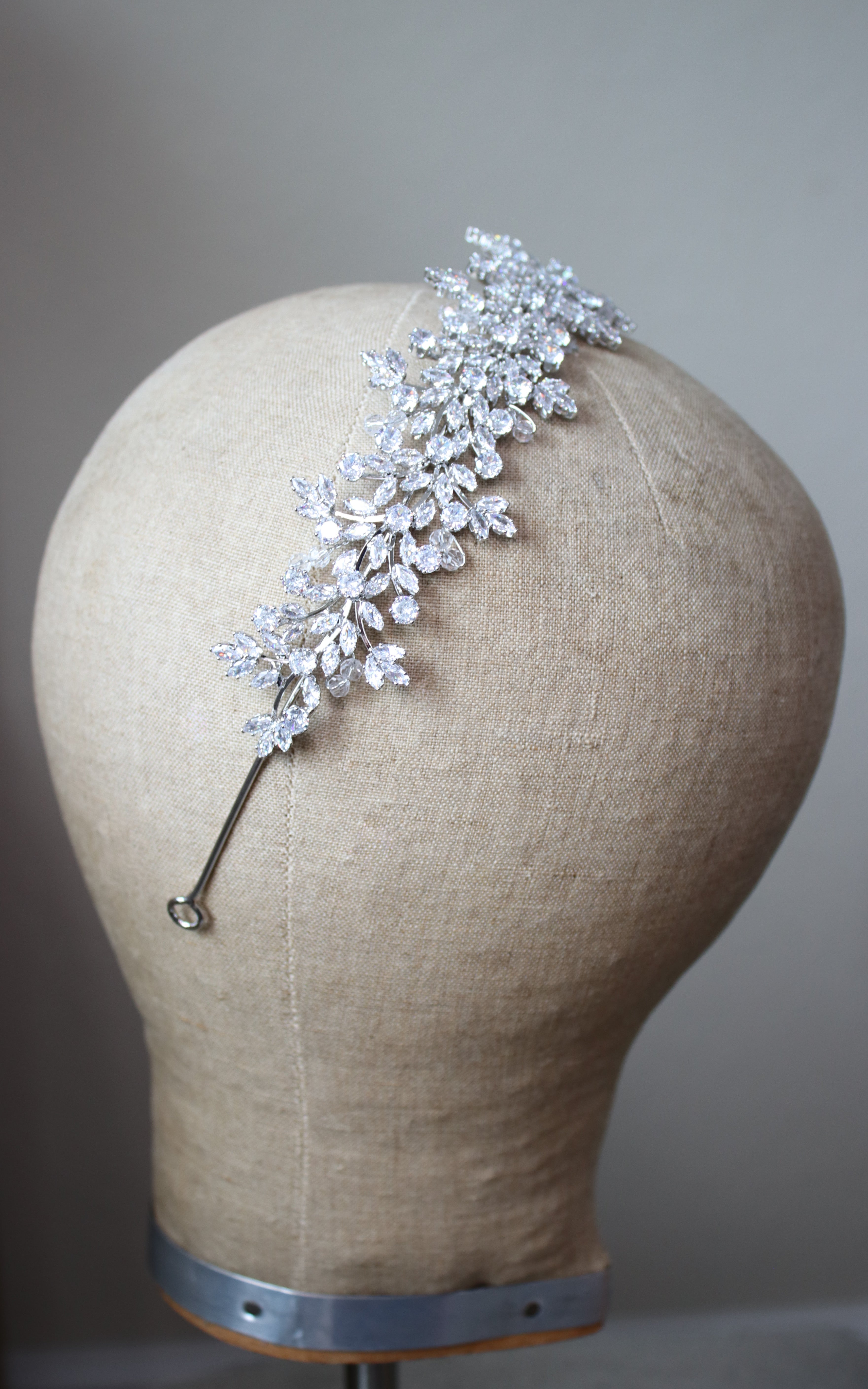 WILLA Simulated Diamond Headband Headpiece - Elegant Rhinestone Hair Accessory for Women | Perfect for Weddings, Parties & Special Occasions