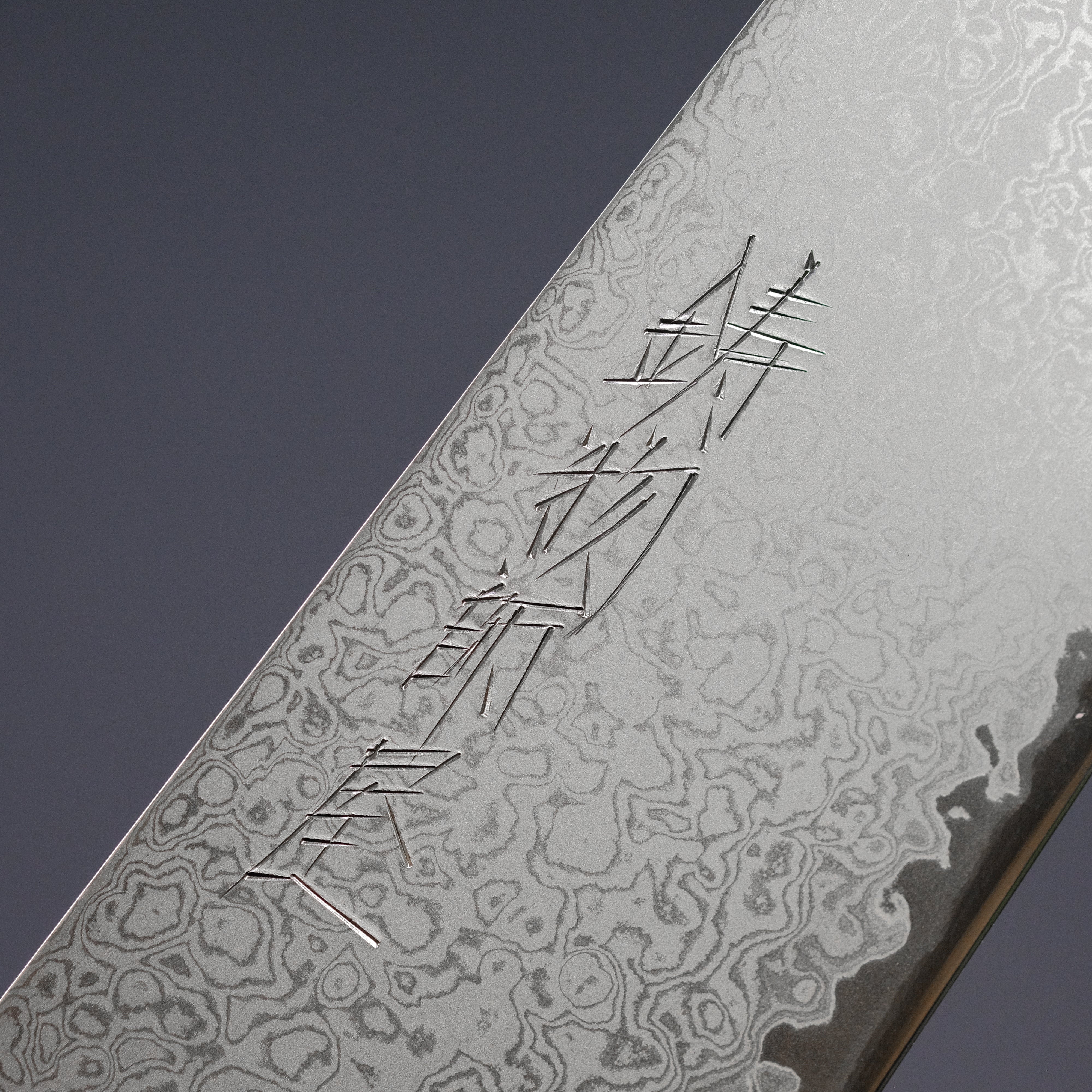Hitohira Imojiya TH Damascus Santoku Knife 180mm with Pakkawood Handle (Red) - Premium Japanese Kitchen Knife for Slicing, Dicing, and Chopping Vegetables, Meat, and Fish