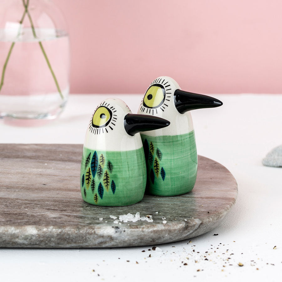 Green Bird Salt and Pepper Shakers Set - Cute Kitchen Decor for Dining Table, Perfect for Home, Restaurant, and Gift Giving