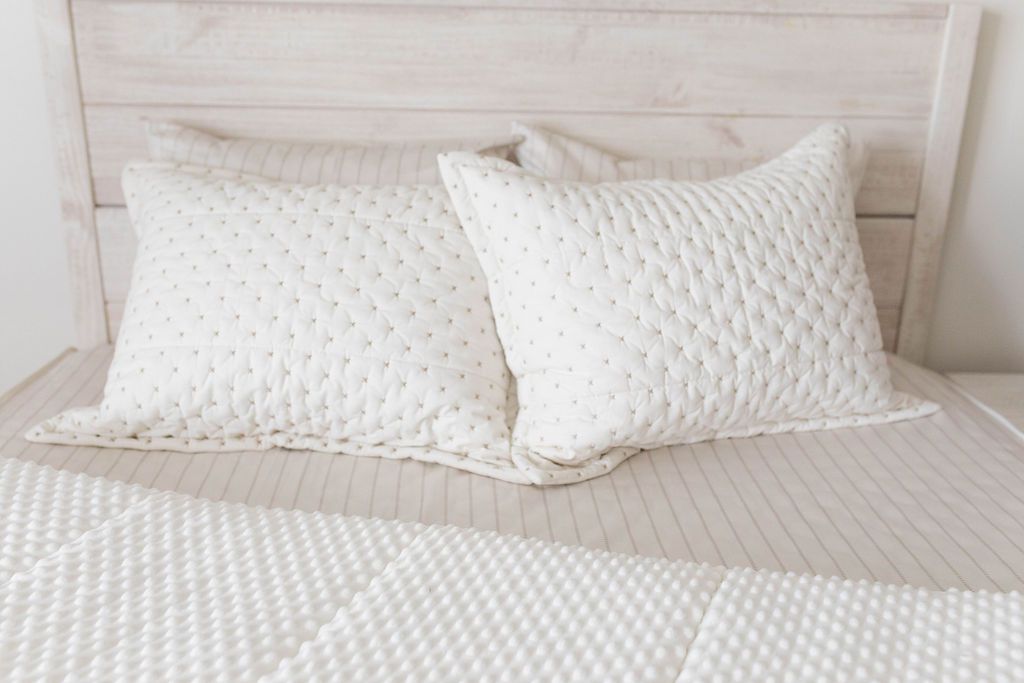Premium Monroe Luxe Pillowcase Set - 100% Cotton Soft Pillow Covers for Side Sleepers & Back Sleepers - Luxury Bedding for Better Sleep & Skin Care - Perfect for Home, Hotel, and Travel Use