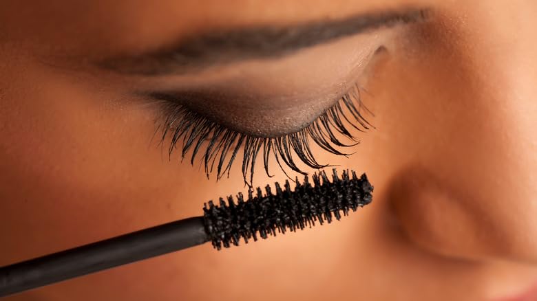 Face Up Jet Black Volumizing Mascara - Smudge-Proof, Curling & Lengthening Formula for Stunning Eyes, 6ml | Perfect for Daily Wear, Special Occasions & Photography