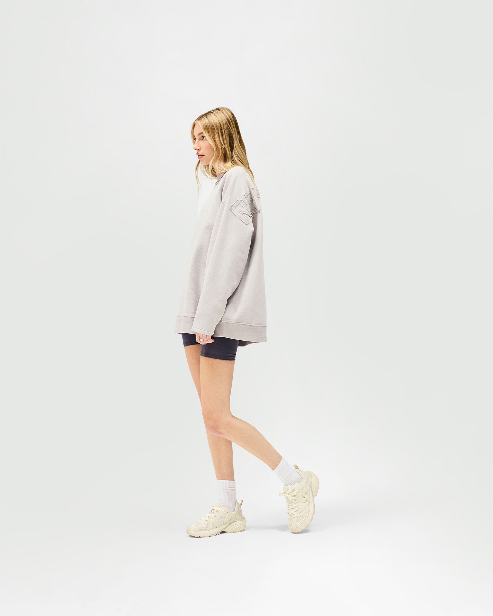 Epic Raglan Sweater for Women & Men - Light Grey Crewneck Pullover | Cozy Casual Wear for Fall & Winter | Perfect for Office, Travel & Outdoor Activities