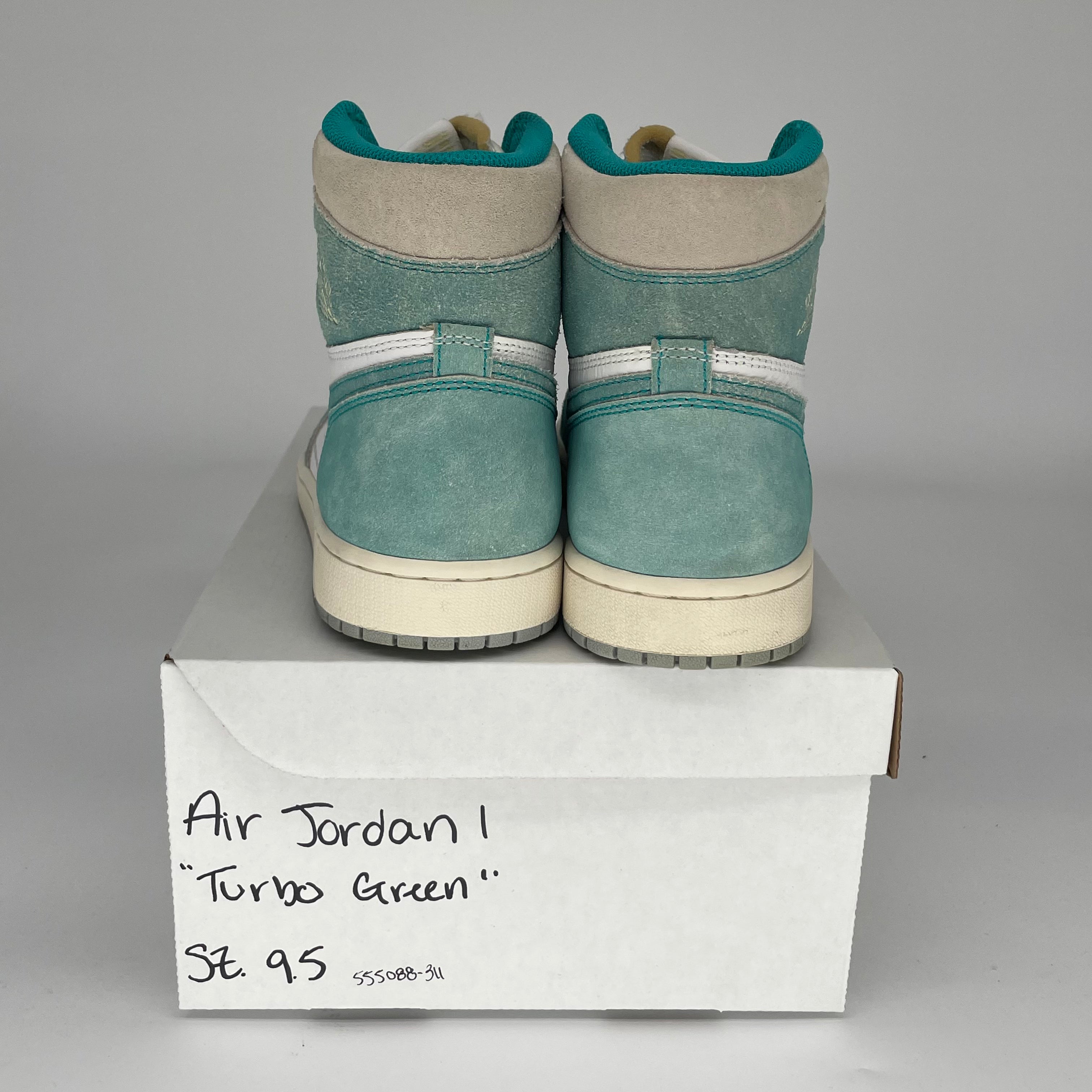AIR JORDAN 1 Retro High OG 
