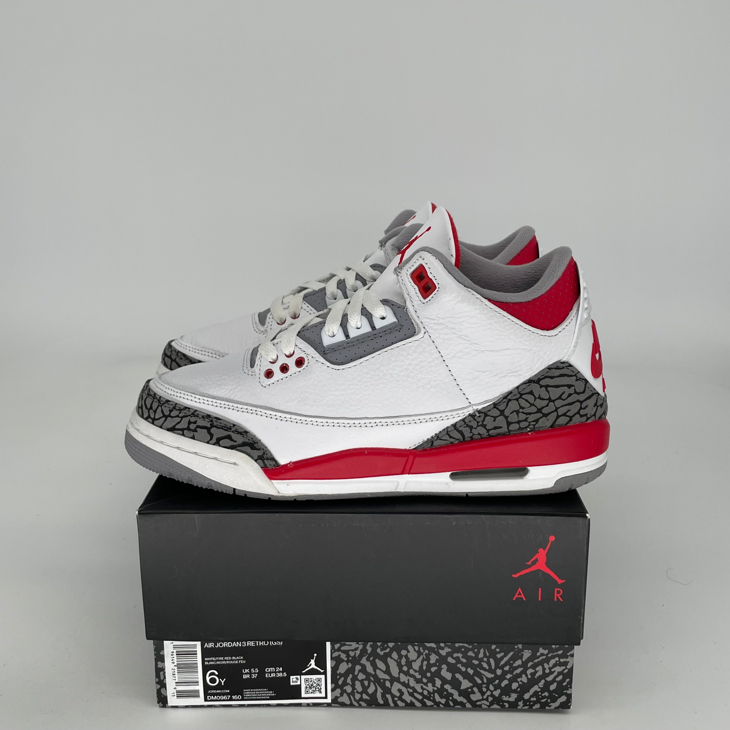 AIR JORDAN 3 FIRE RED Retro Sneakers - Size 6Y (DM0967-160) - Men's Basketball Shoes for Casual Wear & Street Style