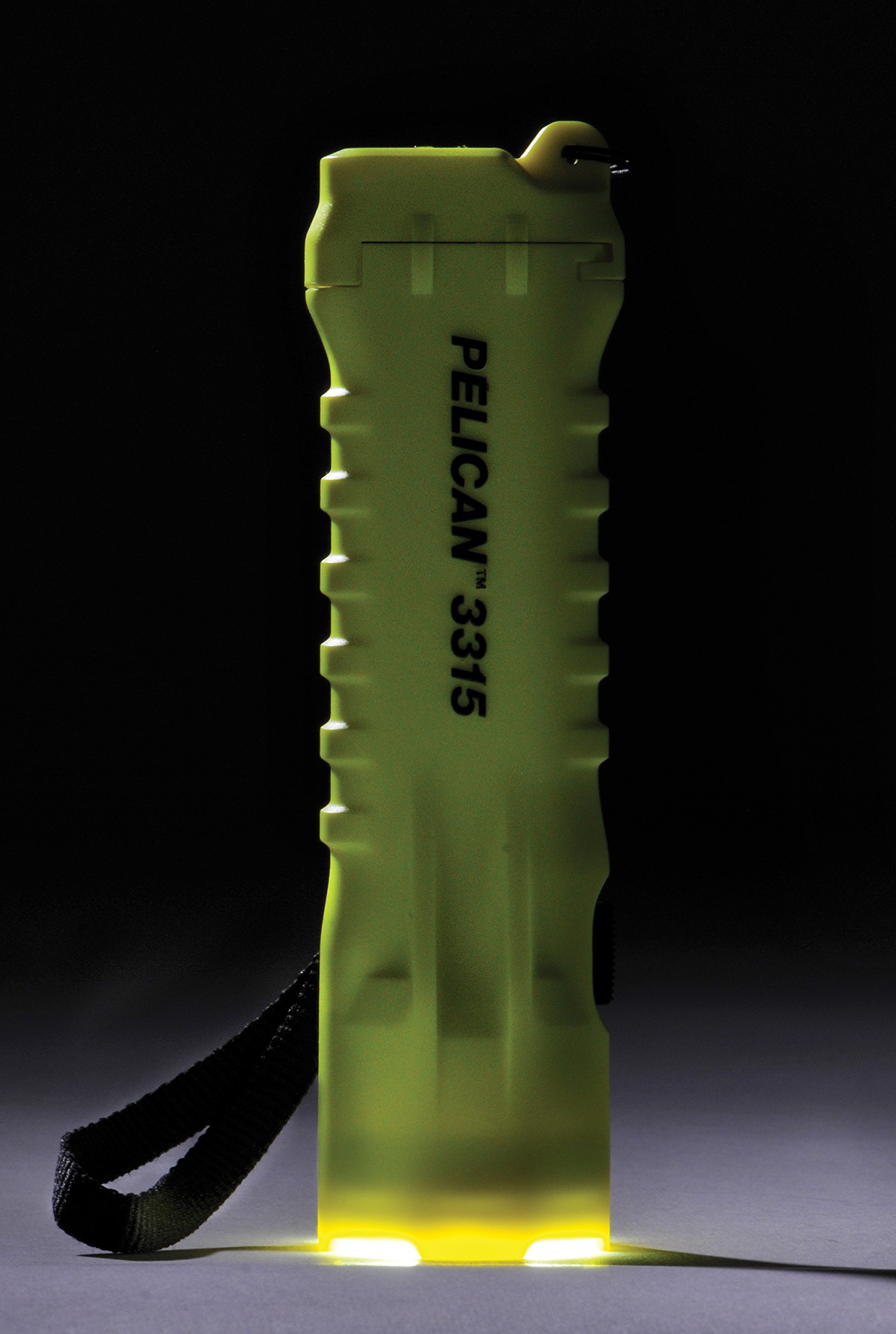 Pelican 3315C Compact LED Flashlight - Waterproof, Rechargeable, 1000 Lumens - Perfect for Camping, Hiking, Emergency & Outdoor Adventures