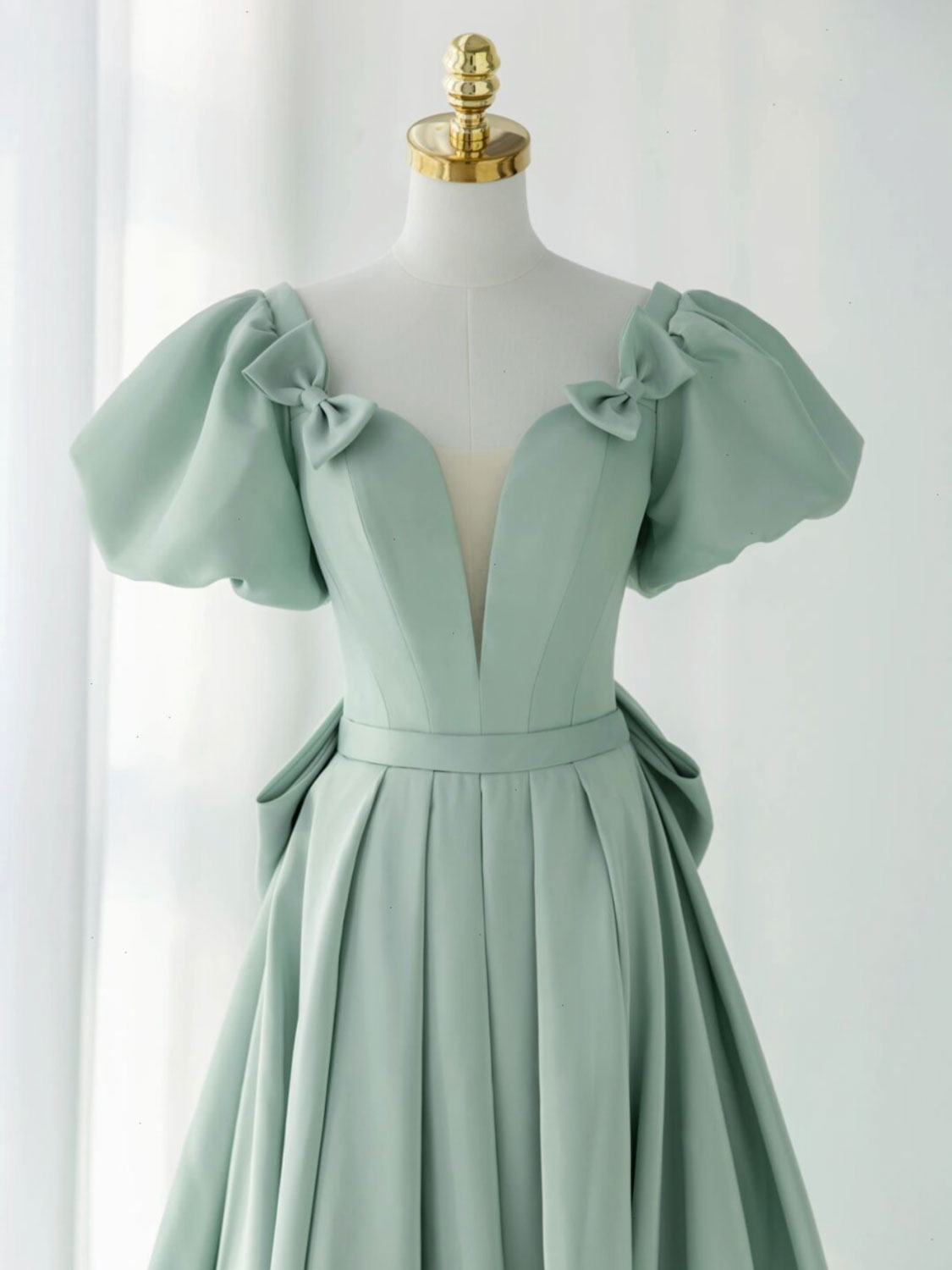 Elegant A-Line Puff Sleeves Long Prom Dress in Emerald Green - Formal Evening Gown for Homecoming, Wedding Guest & Special Occasions