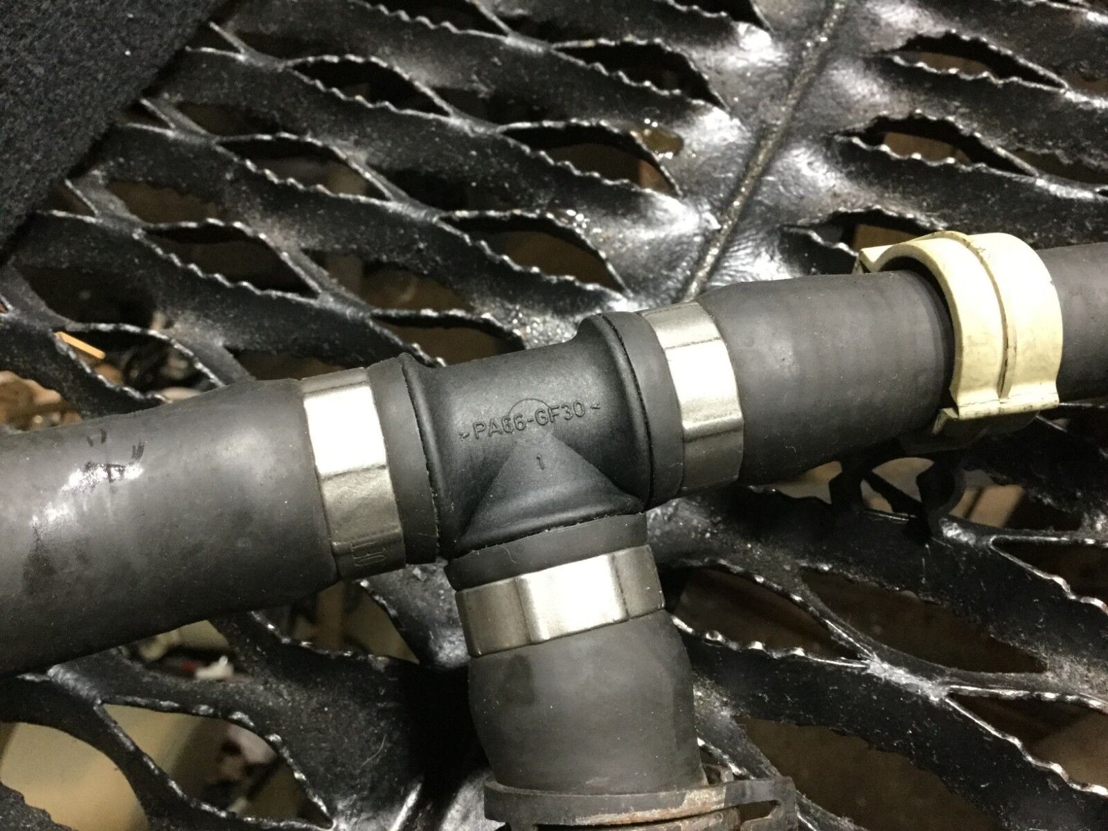 04 05 06 Porsche Cayenne 3.2L Radiator Hose Pipe Line - OEM Replacement Part for Engine Cooling System - Perfect for DIY Repairs & Maintenance