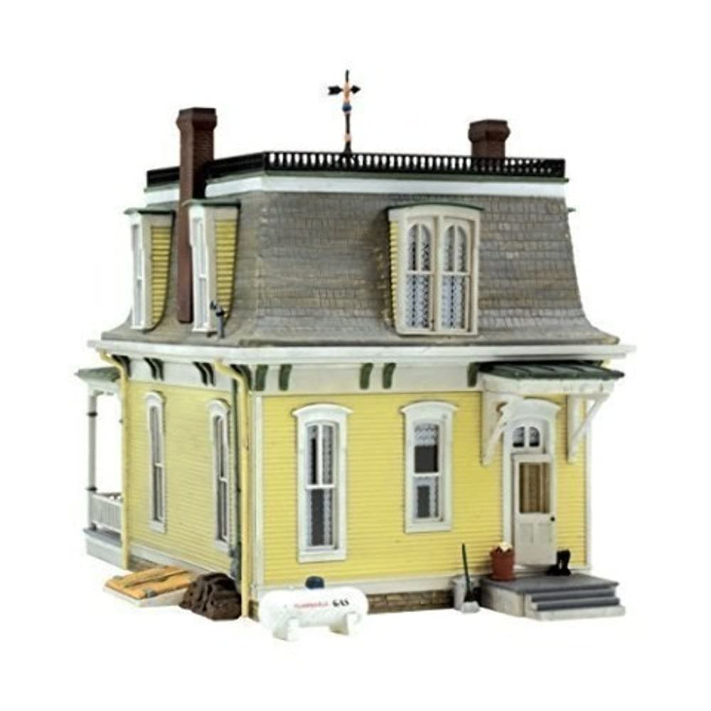 WOODLAND SCENICS BR4939 Home Sweet Home N Scale Model Building Kit - Perfect for Model Train Layouts & Diorama Displays