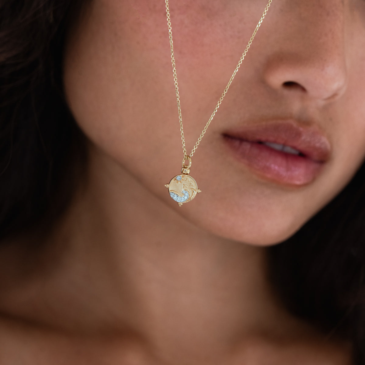 Two-Sided Mother Charm Pendant - Heart & Floral Design - Perfect for Mother's Day Gifts, Birthday Presents & Jewelry Collection