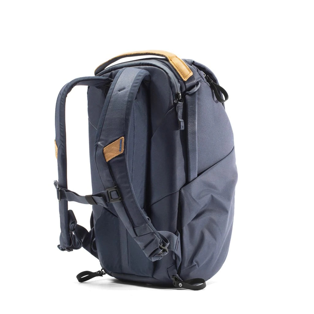Peak Design Everyday Backpack V2 30L - Premium Camera & Laptop Backpack for Photographers & Travelers - Waterproof & Durable (Midnight) - Perfect for Commuting, Hiking & Urban Exploration