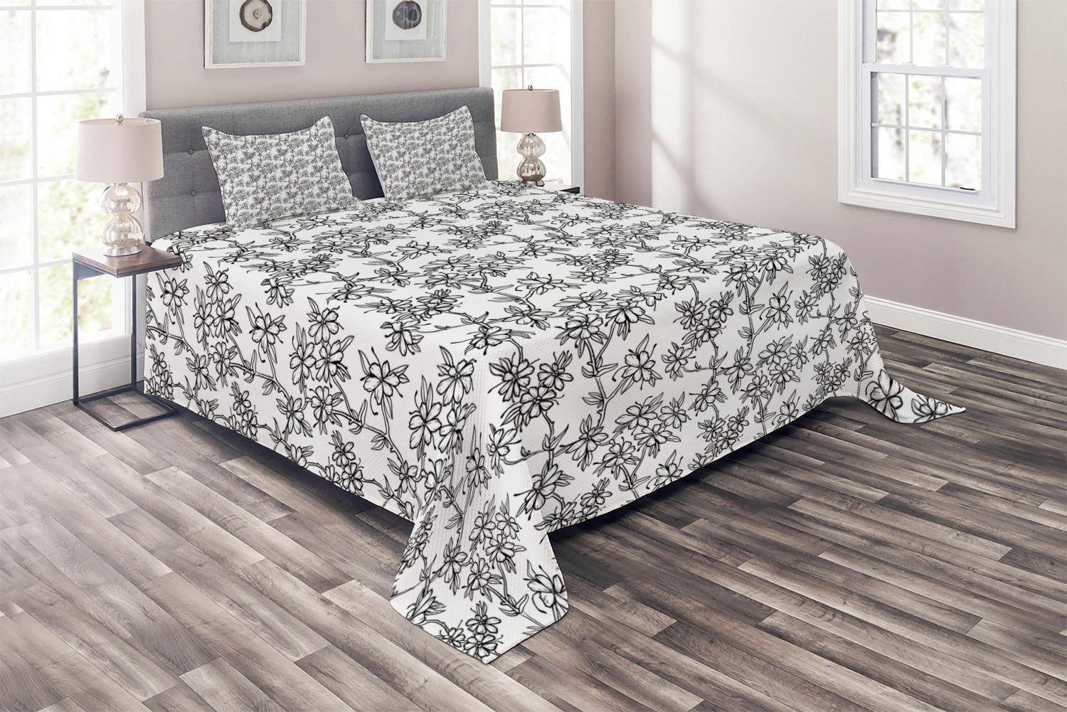 Ambesonne Floral Vintage 3-Piece Quilted Bedspread Set - King Size Charcoal Grey & White, Monochrome Branch & Flower Design with 2 Pillow Shams | Elegant Bedroom Decor for Master Suite, Guest Room & Cozy Farmhouse Style