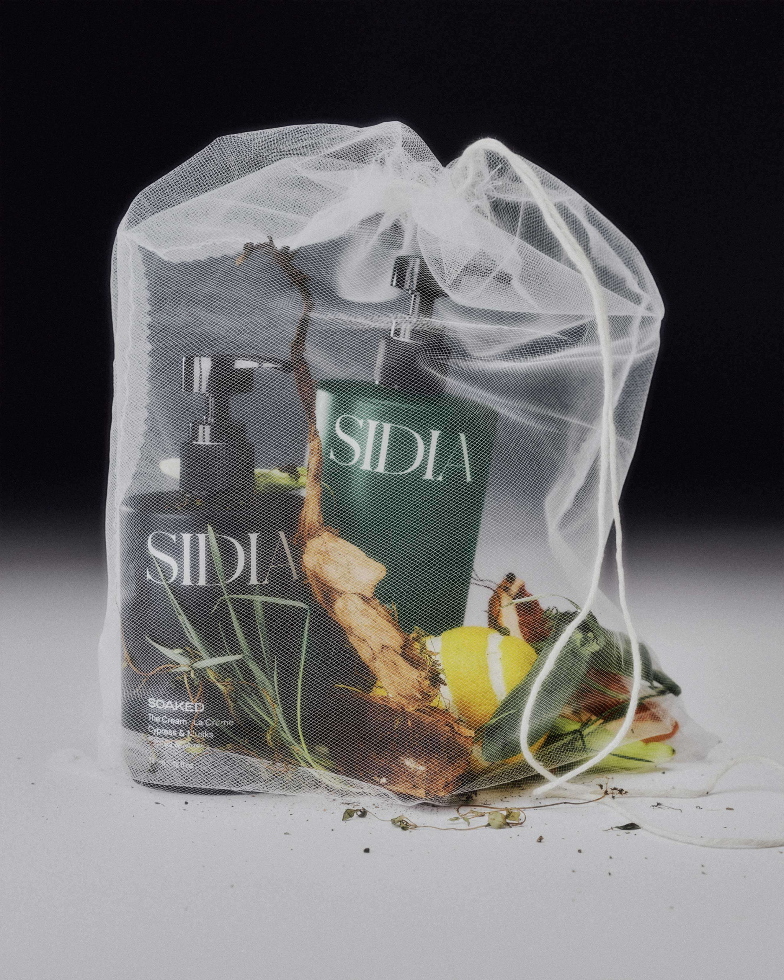 SOAKED: Moisturizing Hand & Body Wash for Dry Skin - Gentle Hydrating Cleanser for Shower & Bath - Perfect for Daily Use at Home, Gym, or Travel
