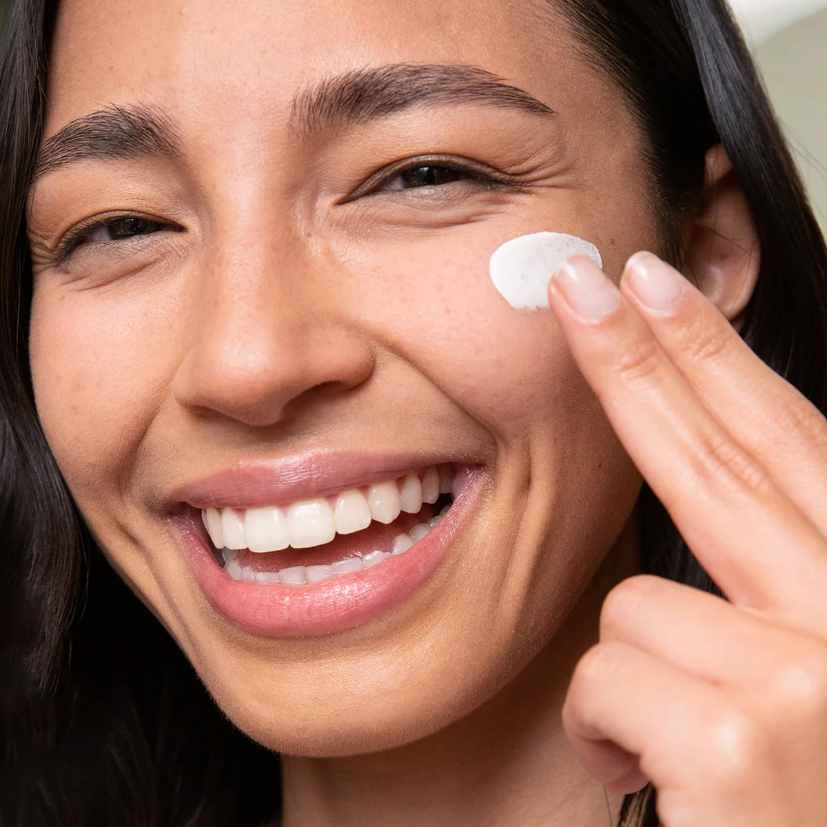 Dew Good Illuminating Serum Sunscreen SPF 30 - Hydrating Face Sunscreen with Broad Spectrum Protection for Daily Use | Perfect for Outdoor Activities & Skincare Routine