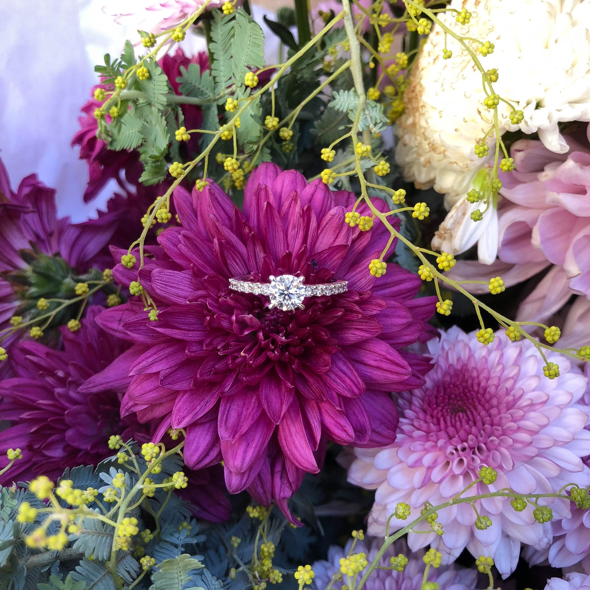 18K White Gold Diamond Ring - 1 Carat Brilliant Cut Solitaire Engagement Ring for Women, Perfect for Proposals, Anniversaries & Special Occasions