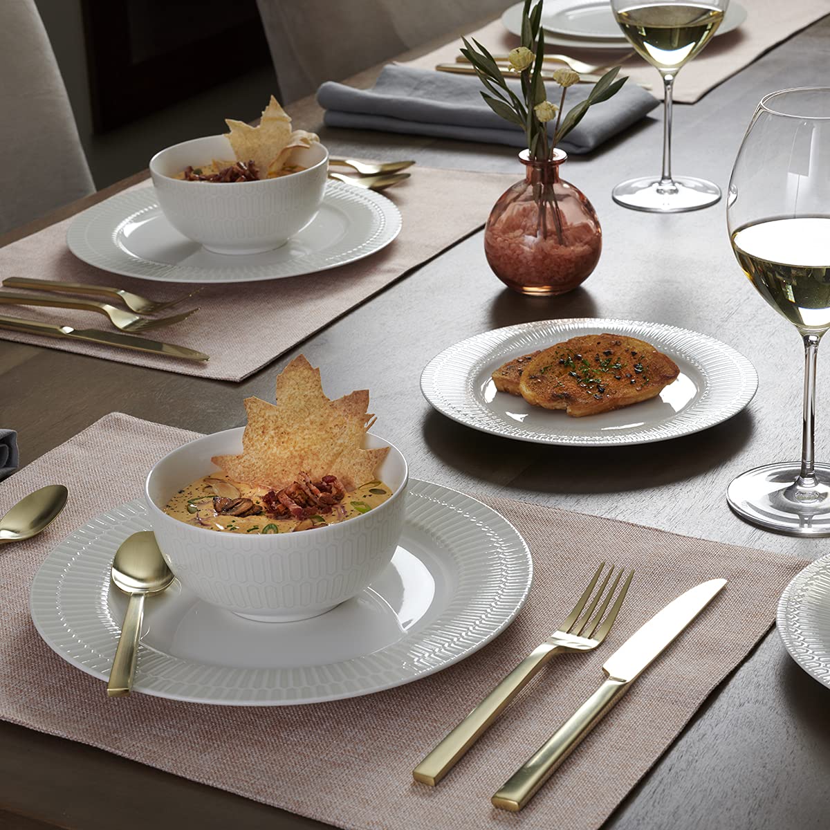 Oneida Chef's Table Champagne 20-Piece Everyday Flatware Set - 18/0 Stainless Steel Silverware for 4 - Elegant Dining & Entertaining - Perfect for Dinner Parties, Family Meals & Special Occasions