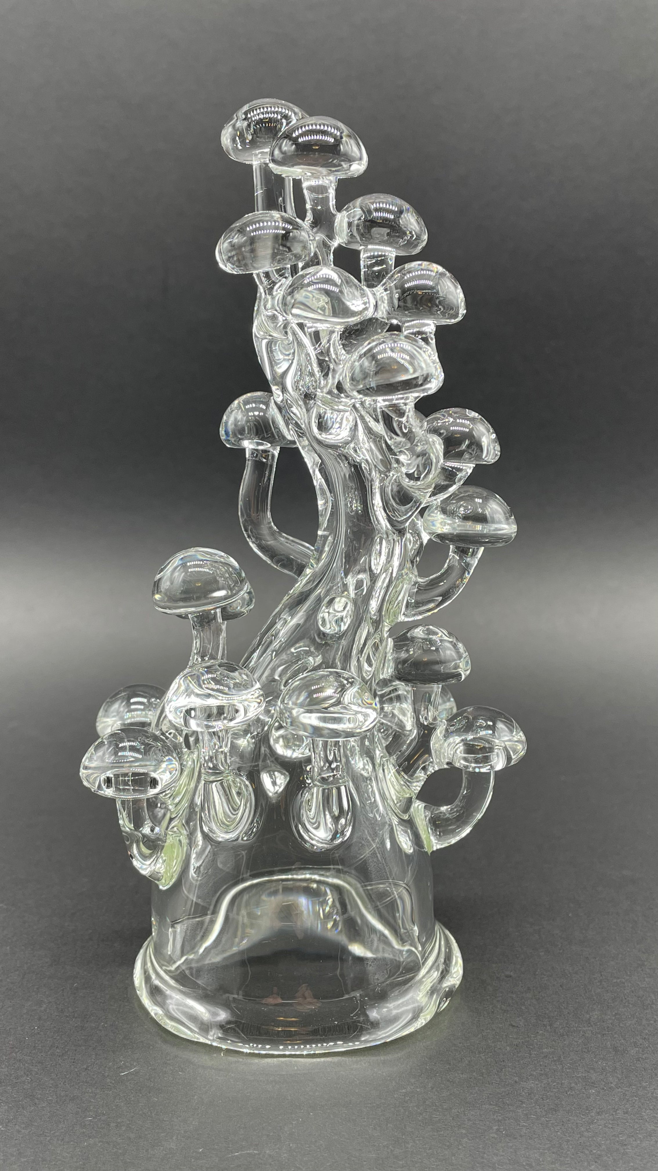 Elegant Tall Clear Glass Mushroom Sculpture - Modern Home Decor for Living Room, Office & Garden - Unique Artistic Centerpiece for Indoor & Outdoor Spaces