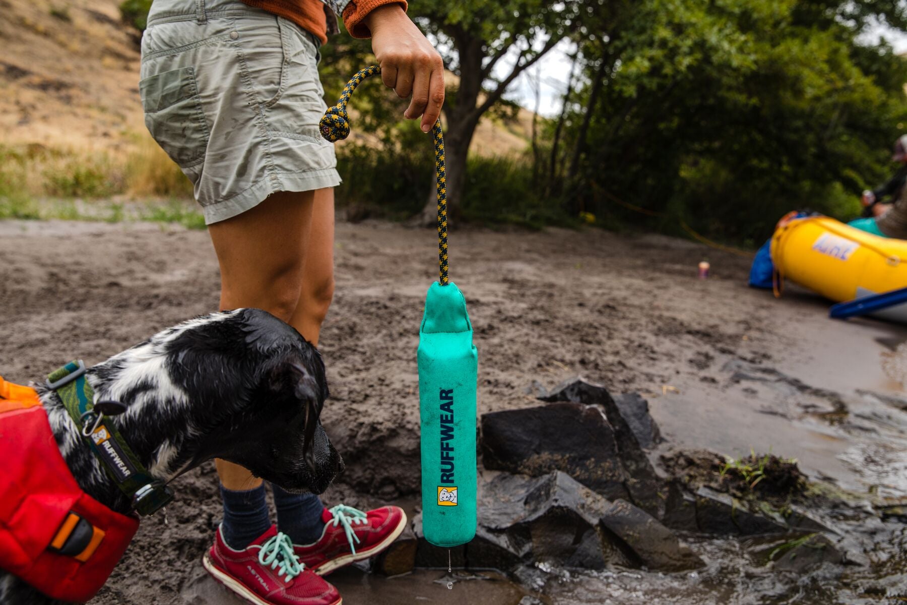 Lunker® Foam Water Toy for Dogs - Aqua Green (Aurora Teal) | Floating Chew Toy for Pool, Beach & Outdoor Play | Ruffwear® Durable Dog Toy for Fetch & Swimming Fun
