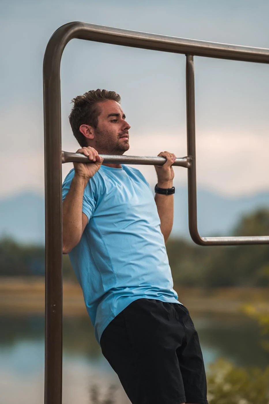 Men's Cooling Shirt - Breathable & Moisture Wicking Summer T-Shirt for Outdoor Sports & Hot Weather