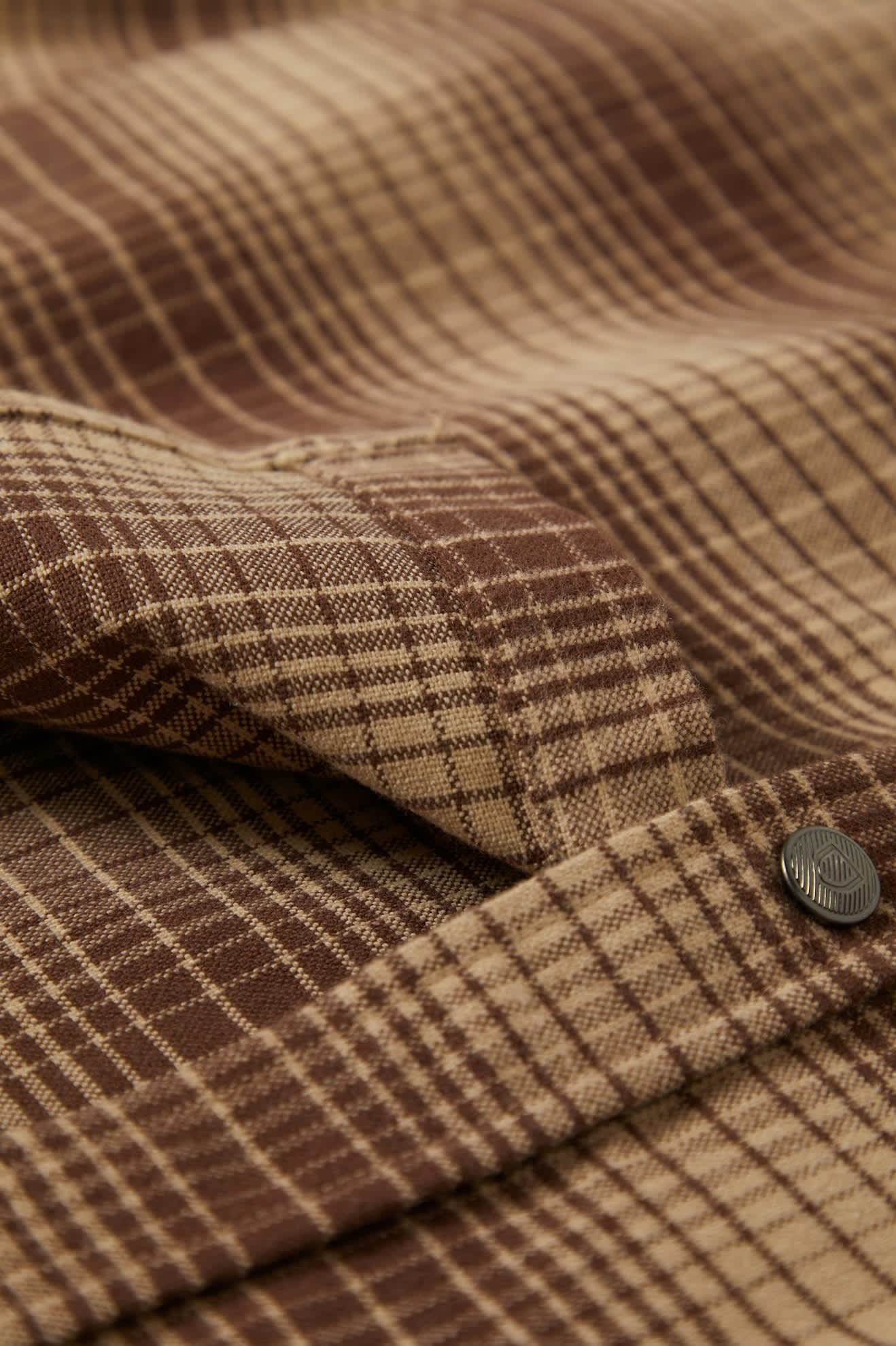Builders Bowery Stretch Water Resistant Long Sleeve Flannel Shirt - Pine Needle/Sunbaked - Perfect for Outdoor Work, Camping & Fall Fashion